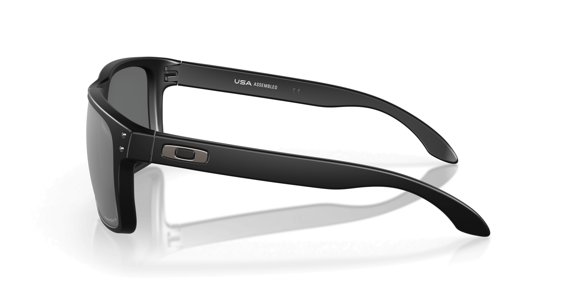 Oakley Holbrook XL sunglasses with lightweight O Matter™ frame for durability and comfort