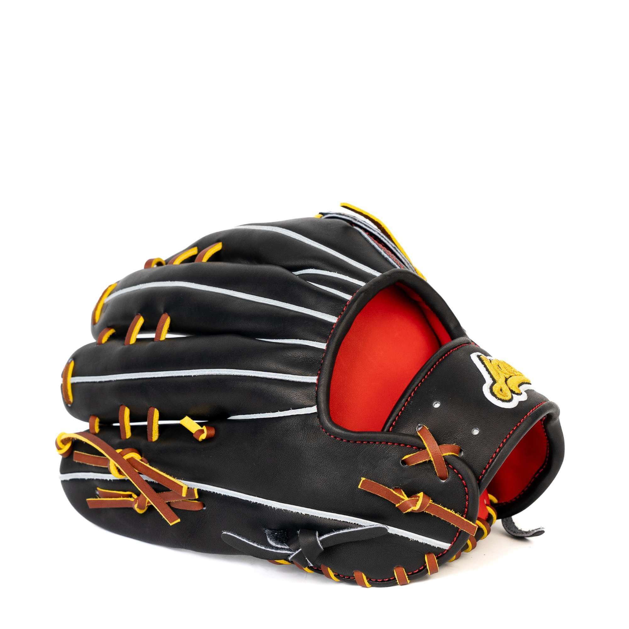 Finger detail of Jax LJ-10 12.5" Outfield Glove displaying split gray welting.