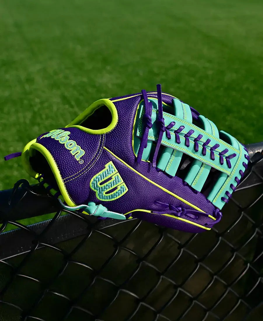 Wilson Fall 2025 A2000 1810SS 12.75” Outfield Baseball Glove