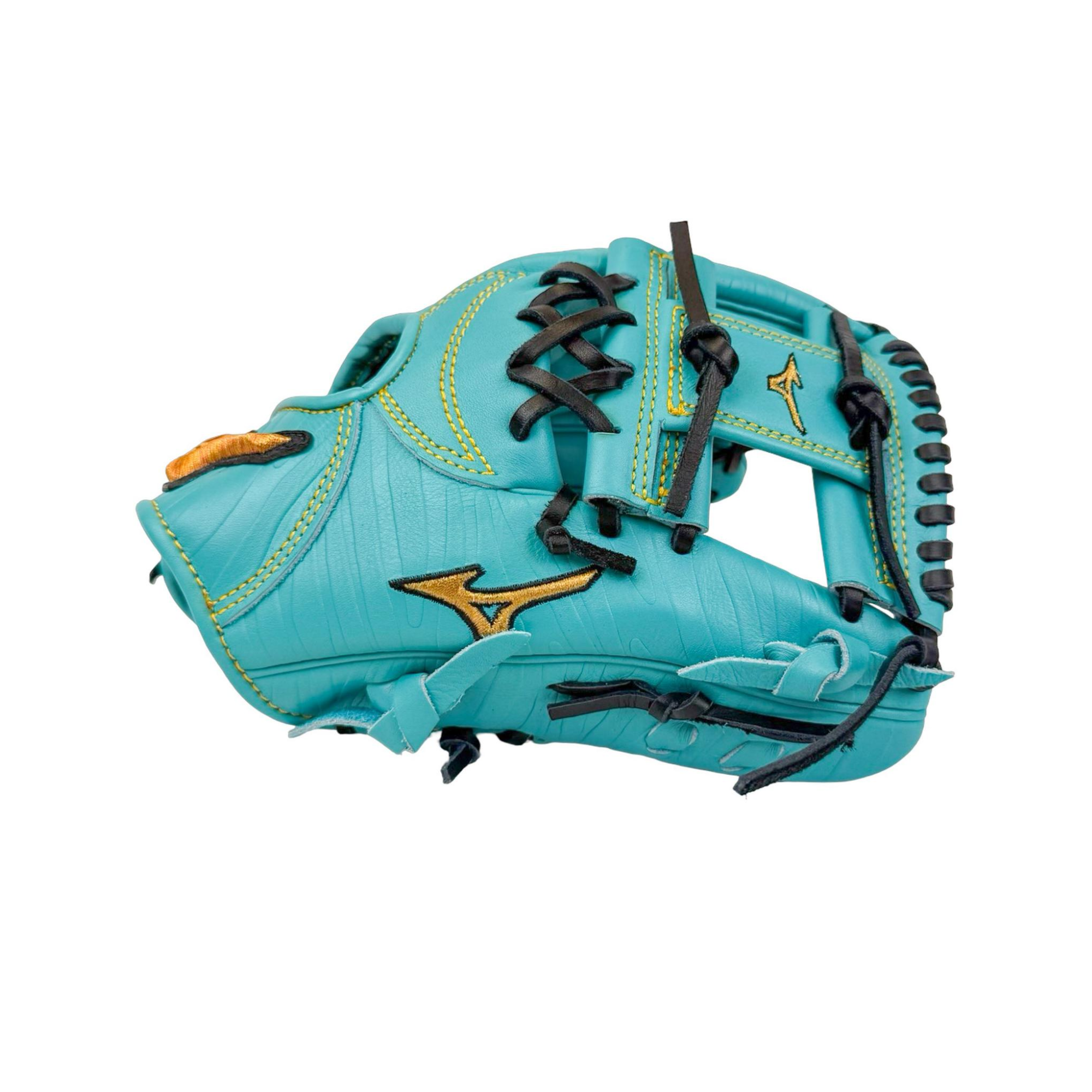 Thumb section of Mizuno GMP-400 Asterisk Pro 11.5 LTO Glove with embossed leather.