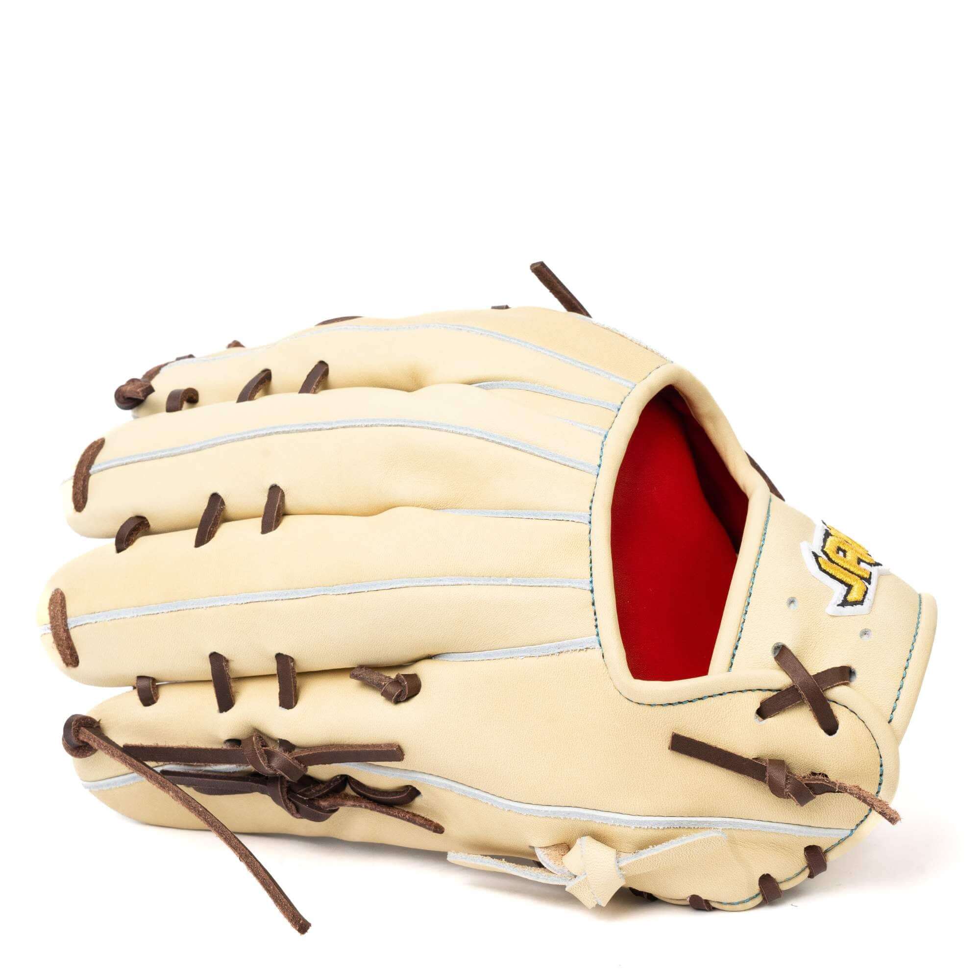Side finger backhand view of Jax LJ-10 Outfield Glove Blonde Trap 12.5-inch.