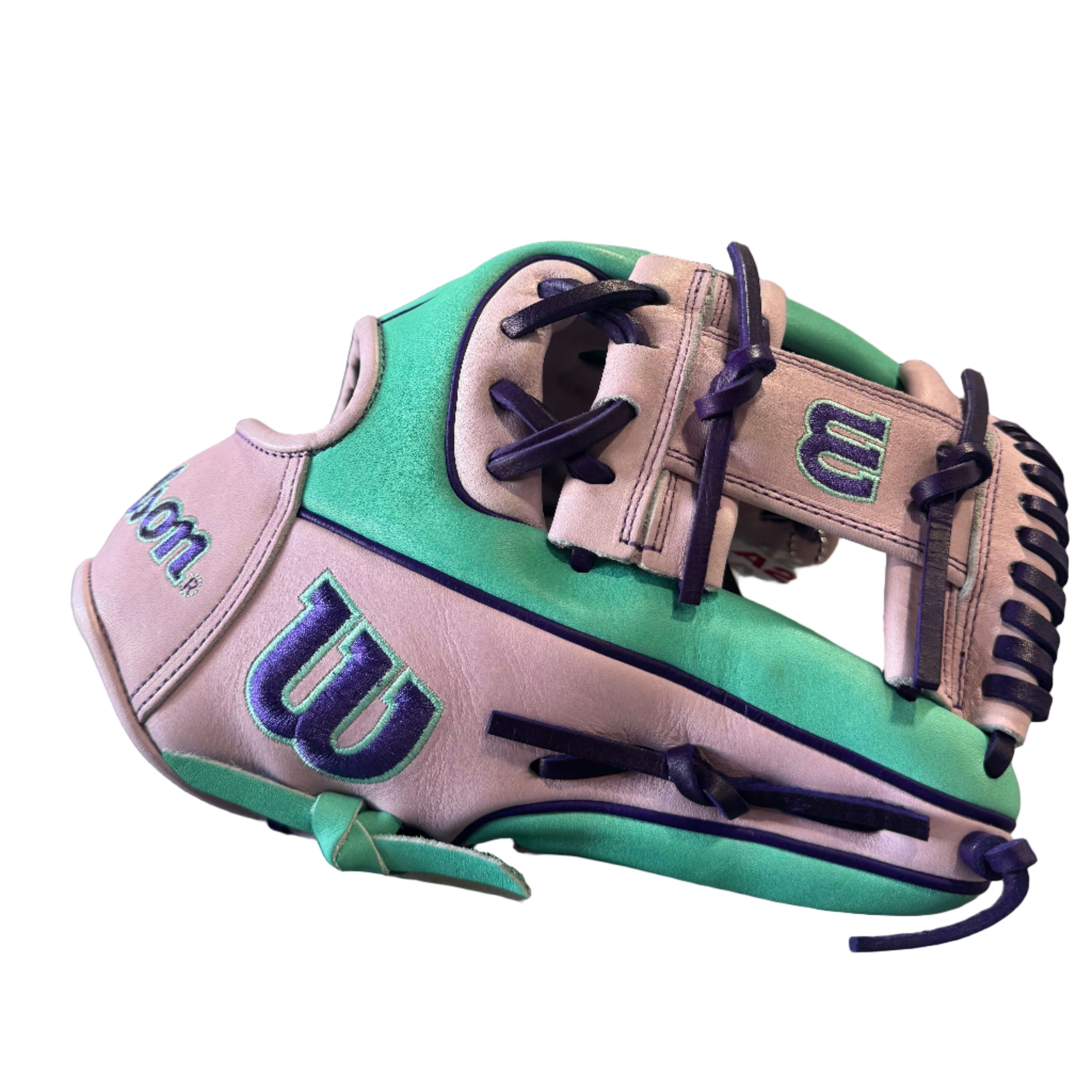 2025 A2000 1786 11.5" Lush Lavender Exclusive Baseball Glove