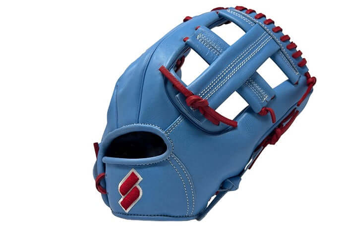 Front view of Sacco Youth Ultra Smooth Kip Blue and Red training glove with open fingers and stitching details.