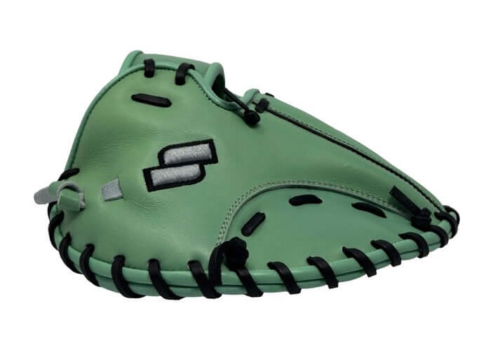 Sacco Ultra Smooth Kip 10" Flat Mint Trainer Glove in mint color - side view.