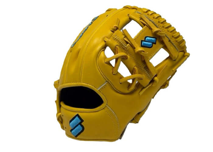 Close Up of I-Web - Sacco Ultra Premium Steer Hide Glove 11.5 Inch - Medallion and Sacco Blue