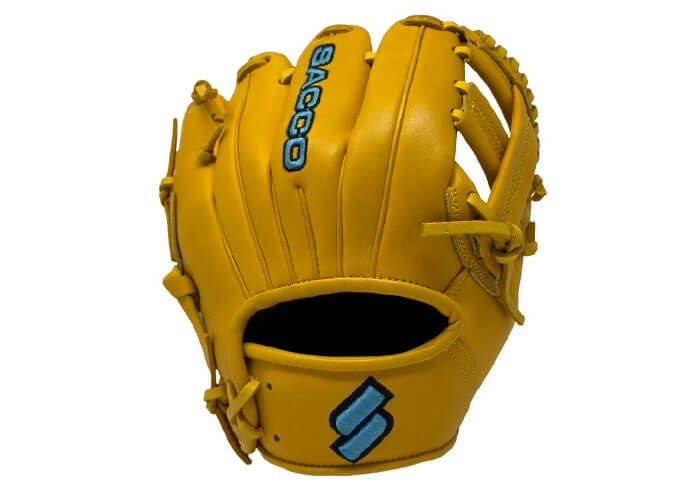 Front view of Sacco Ultra Smooth Kip 9.5-inch Infield Trainer Medallion in Sacco Blue, showcasing premium leather craftsmanship.