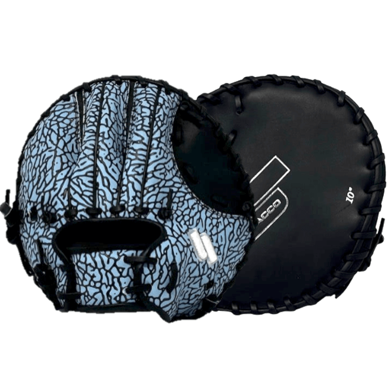 Front view of Sacco Ultra Smooth Steer 10 Flat SE Black and Sacco Blue EP, showcasing durable and stylish design.