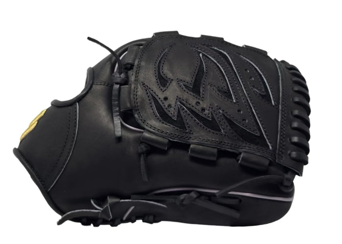 Left Side with Thumb Detail of Sacco Ultra Premium Steer Hide Kamikaze Glove 12 Inch - Black and Violet