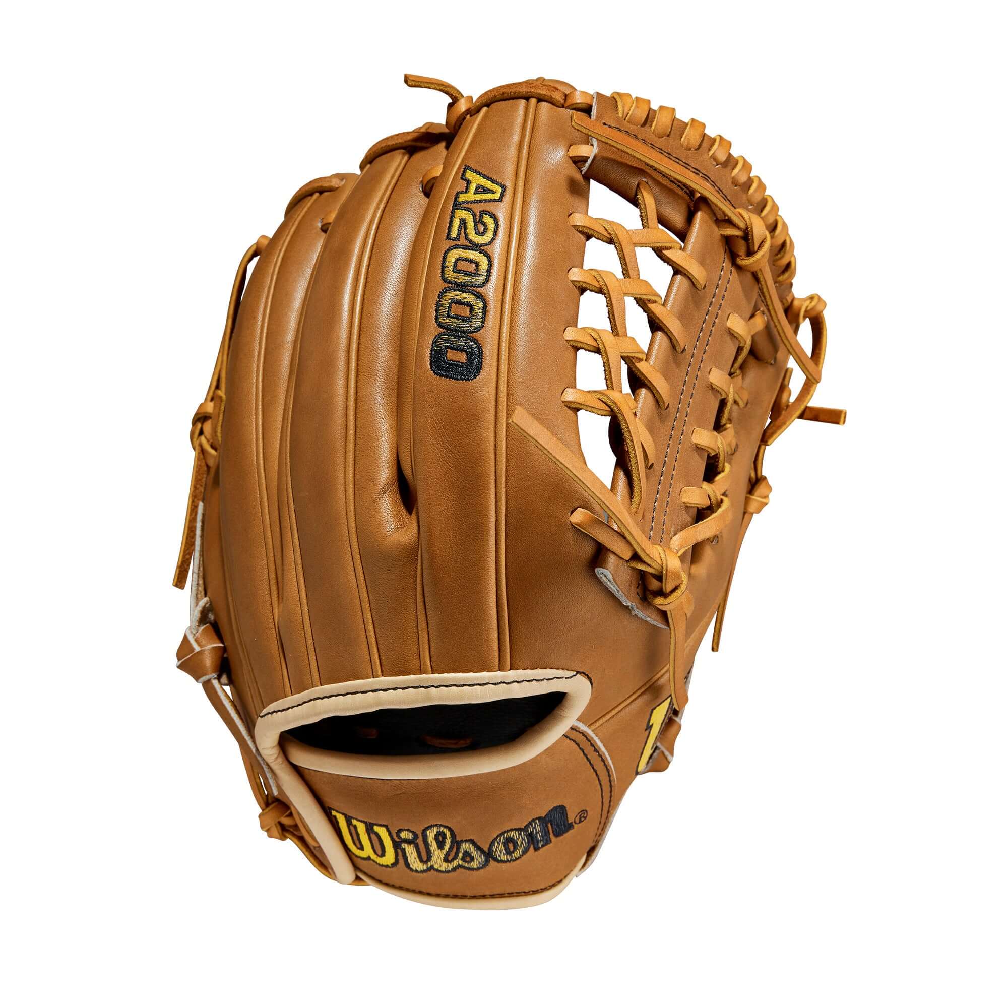 Wilson A2000 PF89 11.5-inch infield glove with Pedroia Fit Technology, ideal for players with smaller hands