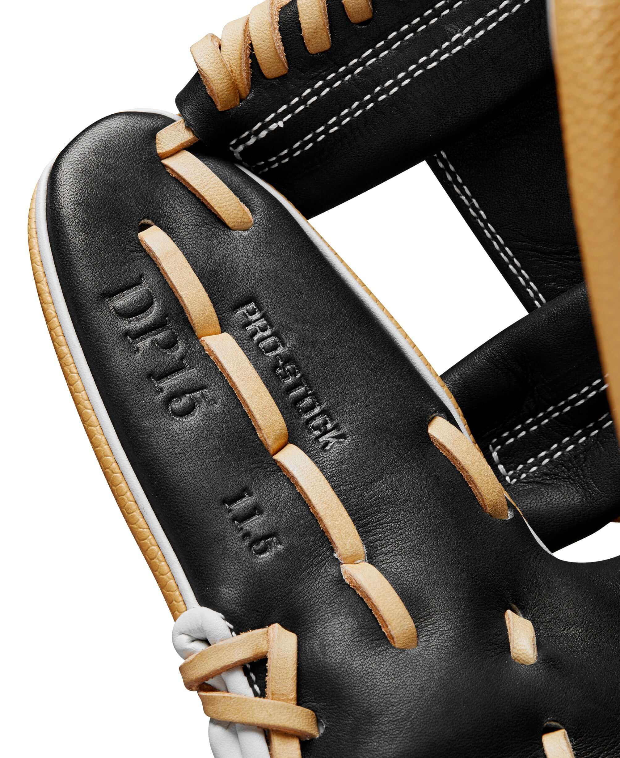 Close-up of the Wilson A2000 DP15SS glove showing Pro Stock® leather and size details for an ideal infield performance.