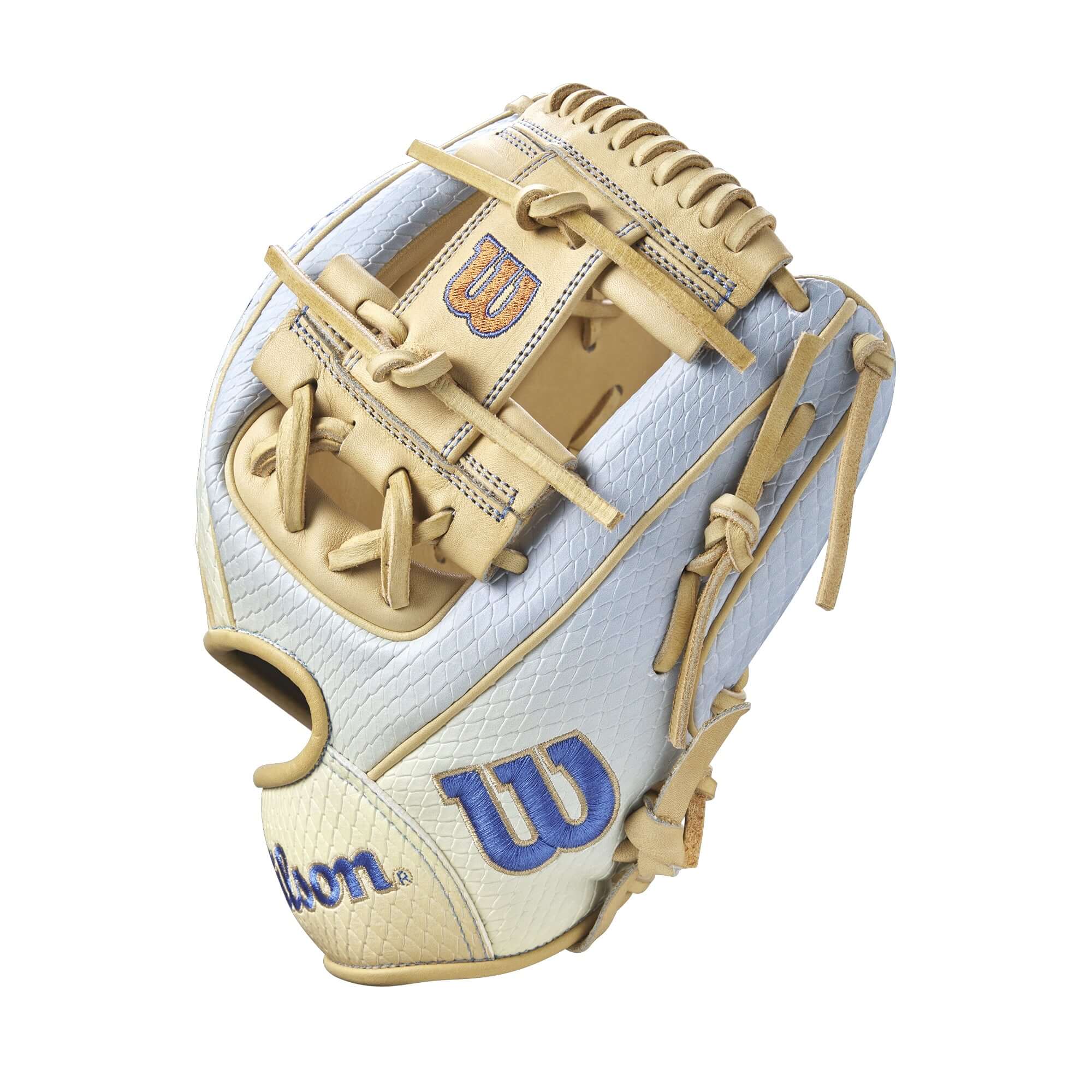 Wilson 2024 Arizona Sky A2000 1786SS 11.5” infield baseball glove with Sky Blue and Blonde design.