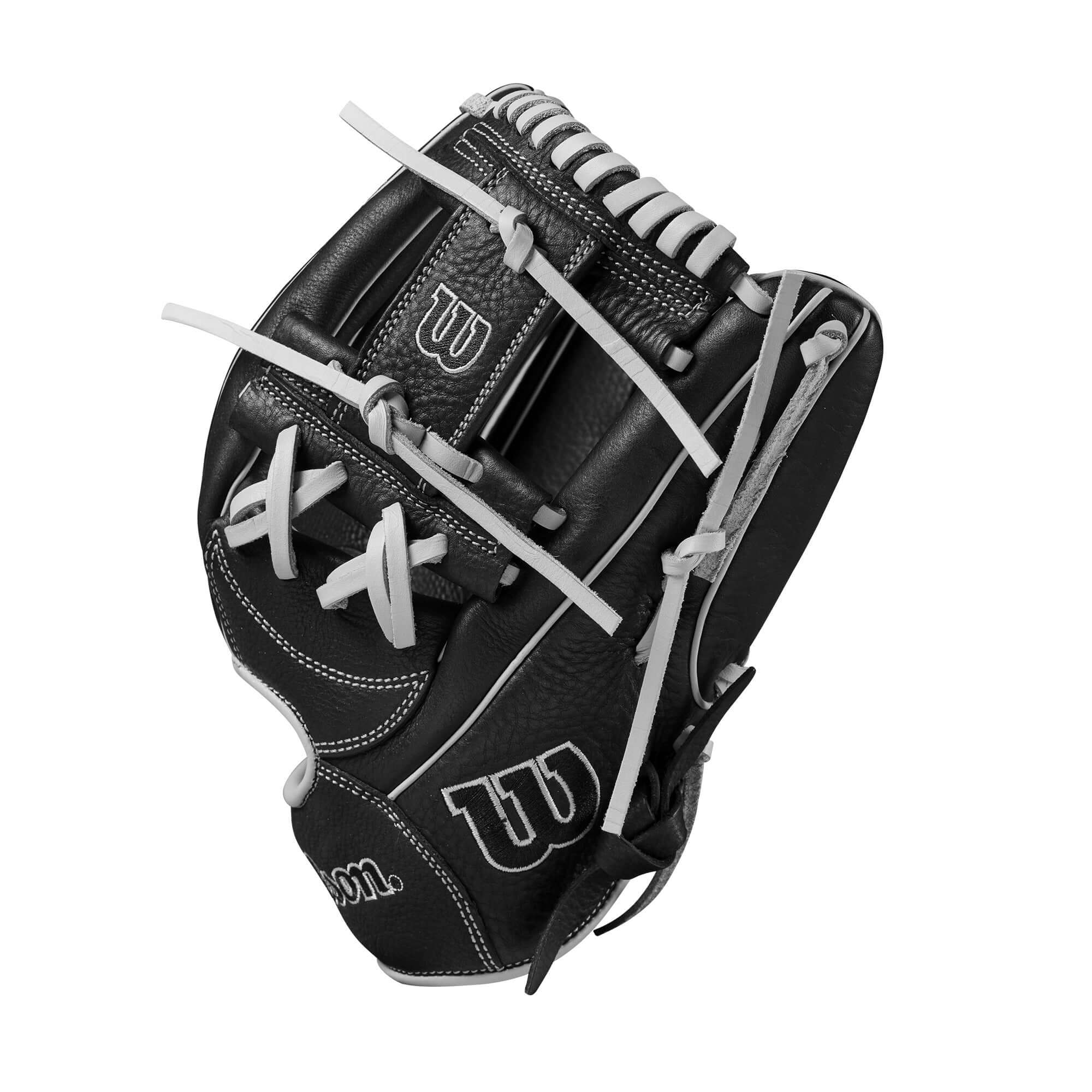 Wilson 2024 A1000 H75 Black/Silver 11.75" infield fastpitch softball glove showcasing quality craftsmanship.