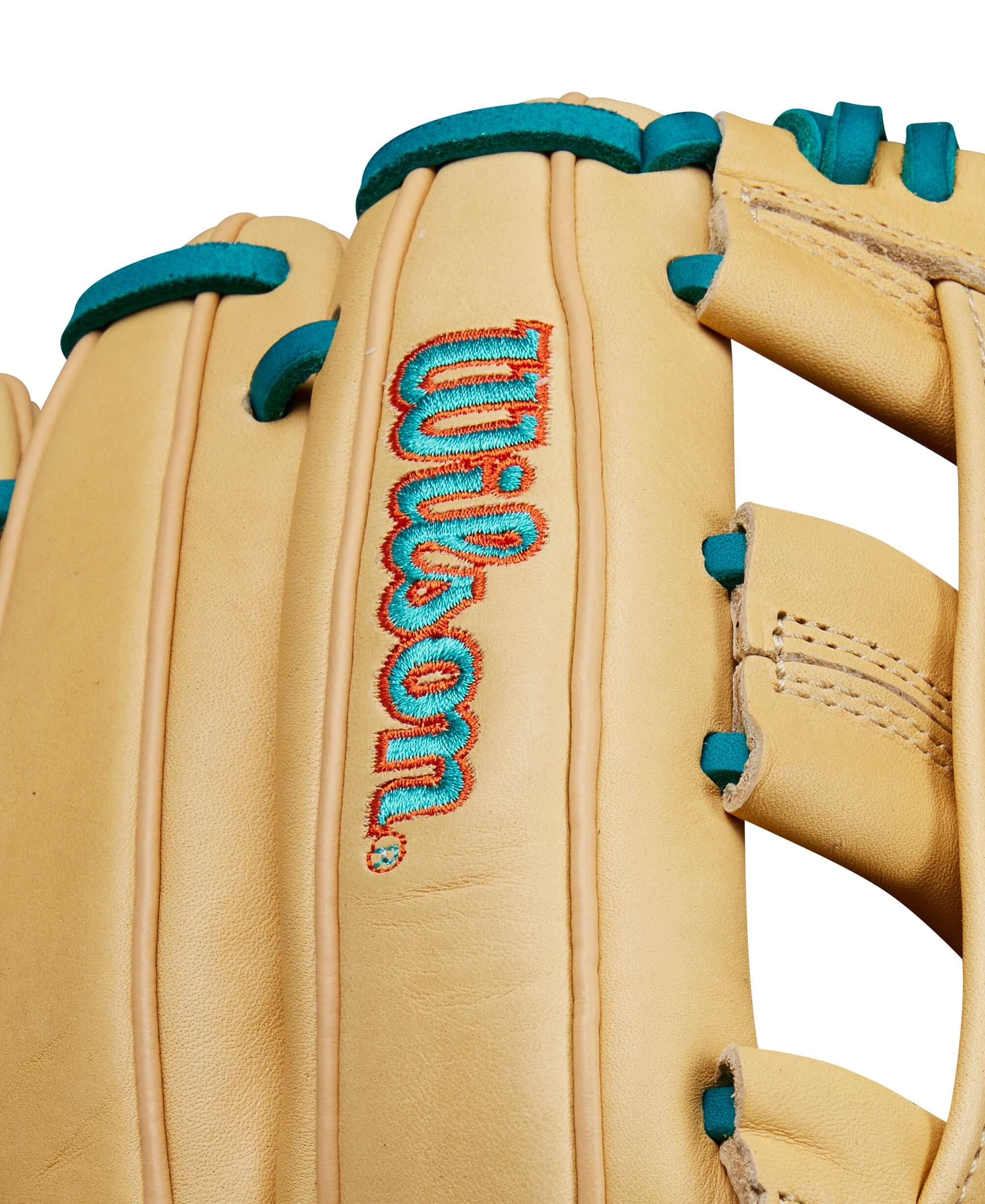 Image of the Wilson logo on the finger side of the A1000 DW5 Glove, illustrating its standout branding.