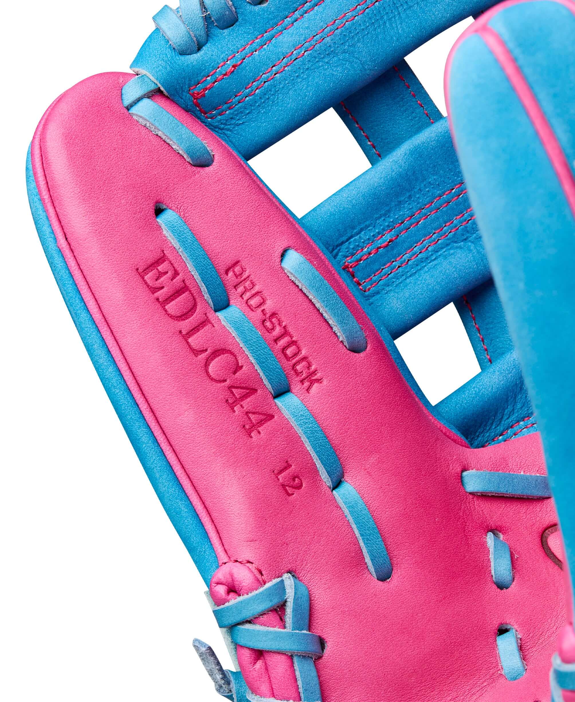Wilson 2025 Elly De La Cruz A2000 EDLC44 GM glove front thumb detail with Comfort Pro Fit sleeve.