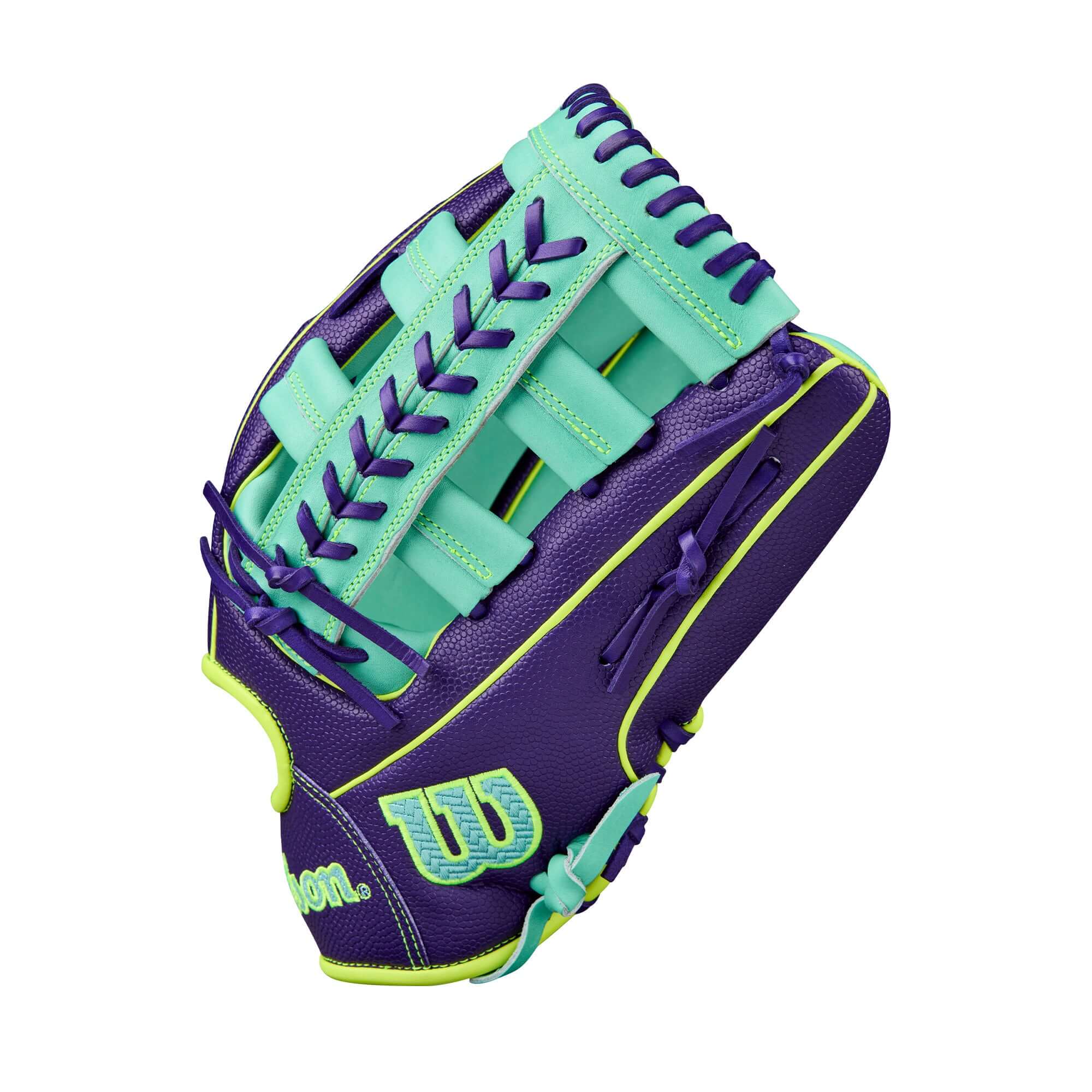 Wilson 2025 A2000 1810SS 12.75” Outfield Glove thumb detail showing Comfort Pro™ Fit liner.