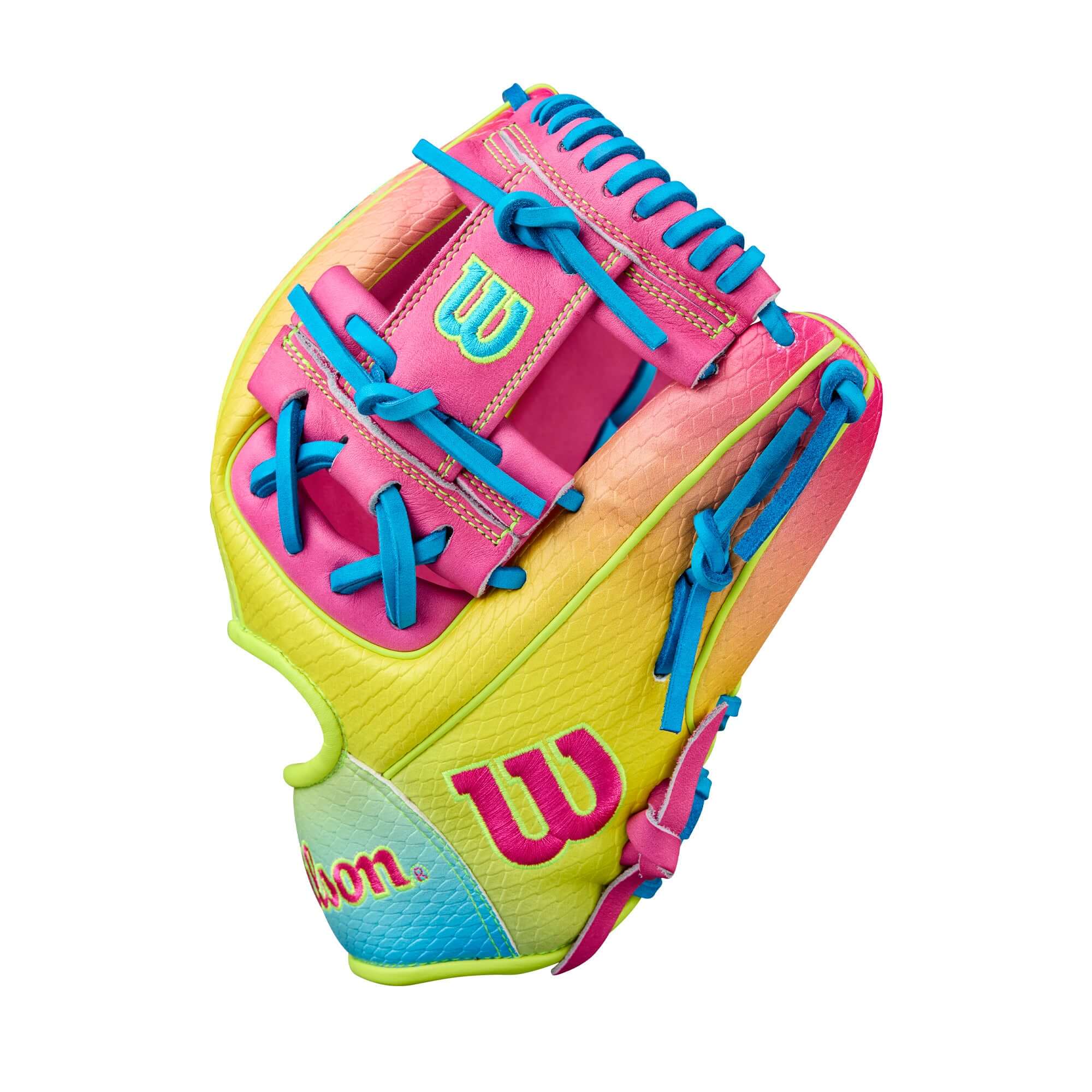 Wilson 2025 A2000 1786SS 11.5” Infield Glove thumb detail with Comfort Pro Fit and ProLux liner.