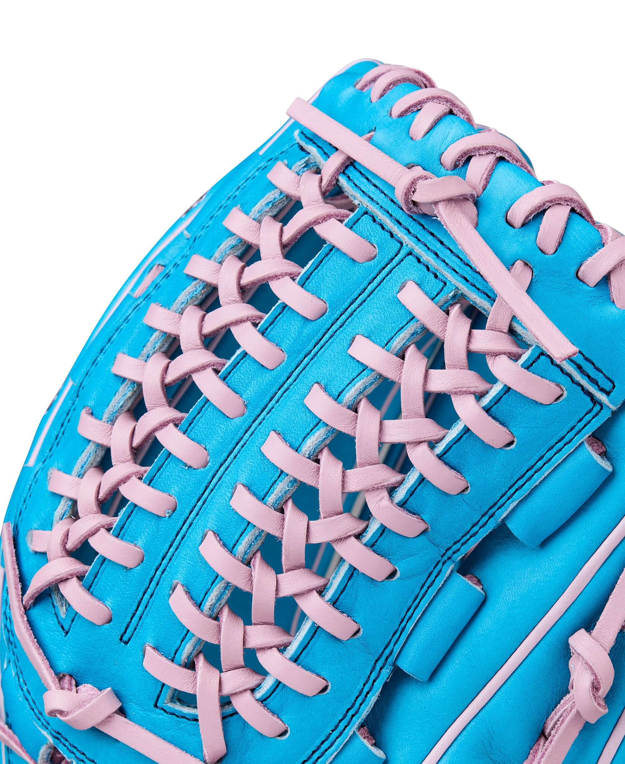 Closed Pro Laced Web Wilson Winter 2025 A2000 D25 12.25" Pitcher’s Baseball Glove designed to hide pitch grips.