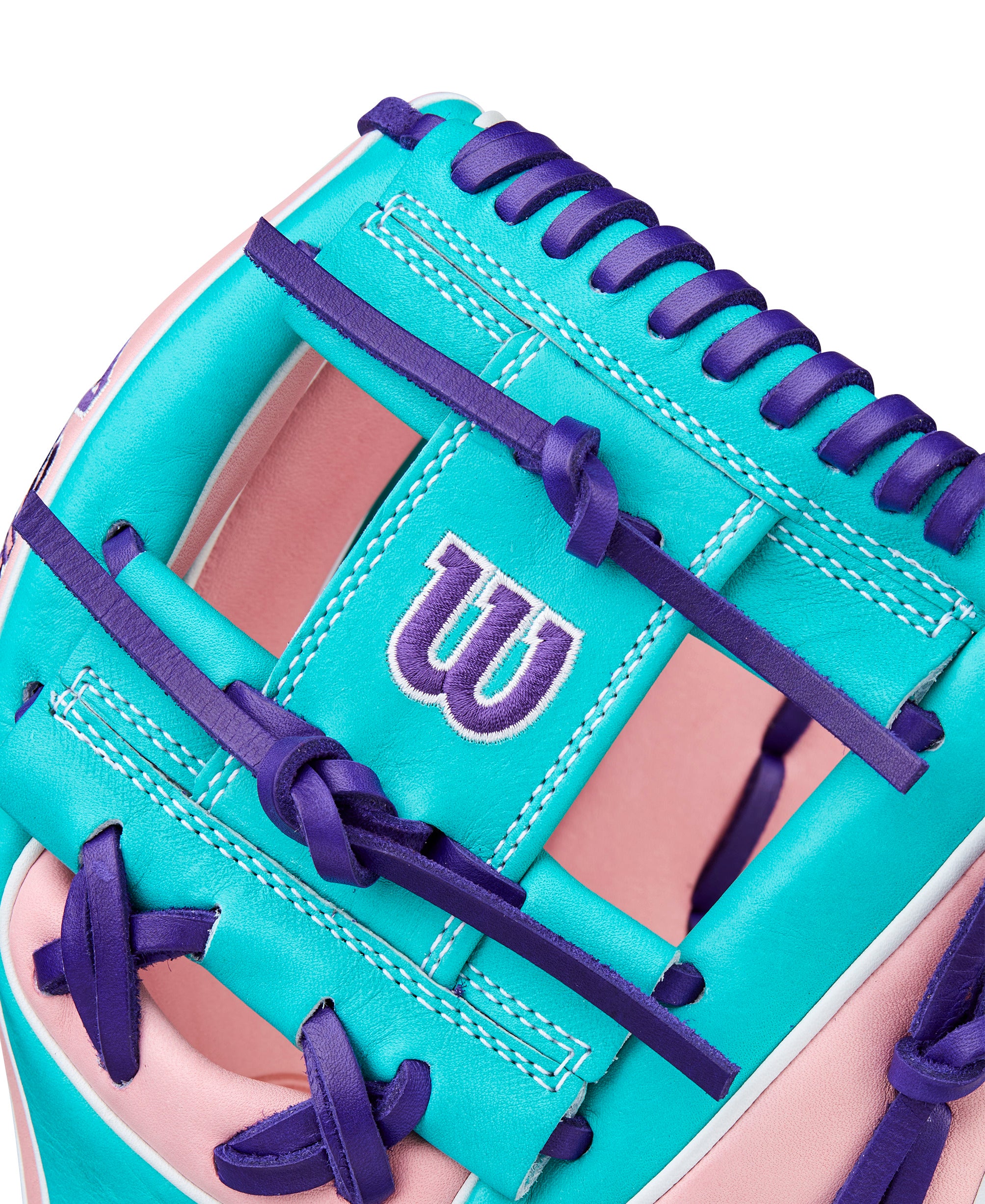 H-Web design of Wilson 2025 Winter A2K 1786 11.5" Infield Baseball Glove for quick transfers and ball control.