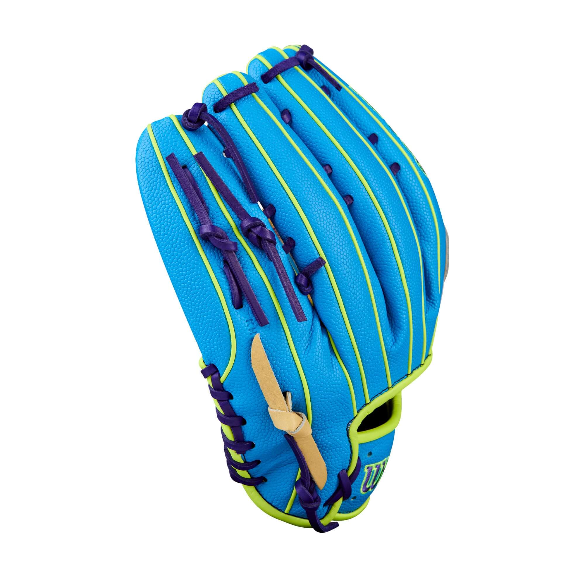 Finger detail of Wilson Winter 2025 A2000 1750SS 12.5" Outfield Baseball Glove showing Rolled Dual Welting™ for glove stability.