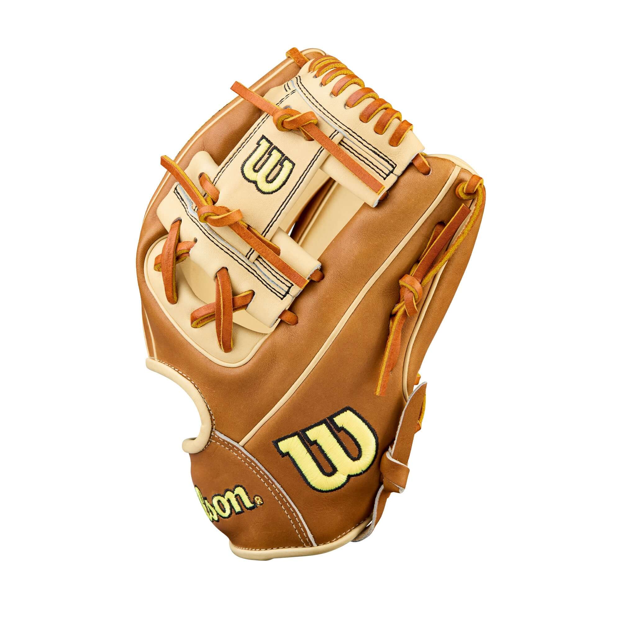 Thumb detail of Wilson 2026 A2000 Classic 1786 11.5" Infield Baseball Glove Saddle/Blonde showing leather grain texture.