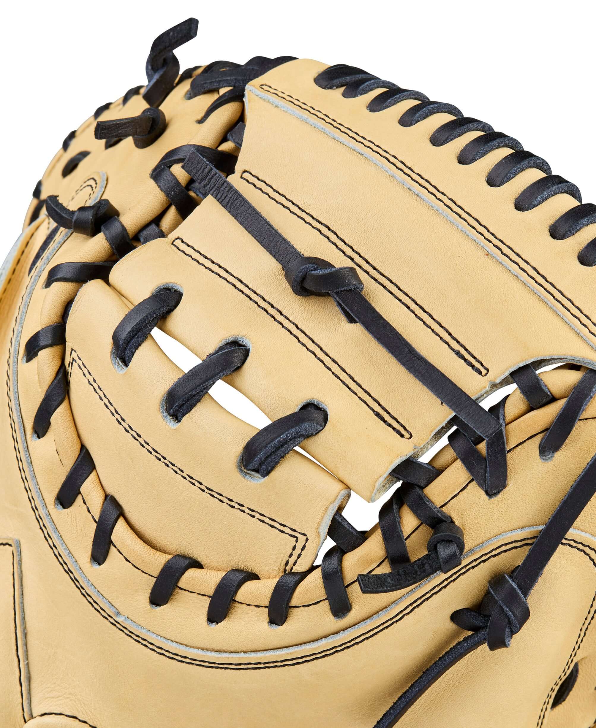 Web detail of Wilson 2026 A2000 Classic 1734 34" Catcher's Mitt showing strong, secure pocket design.