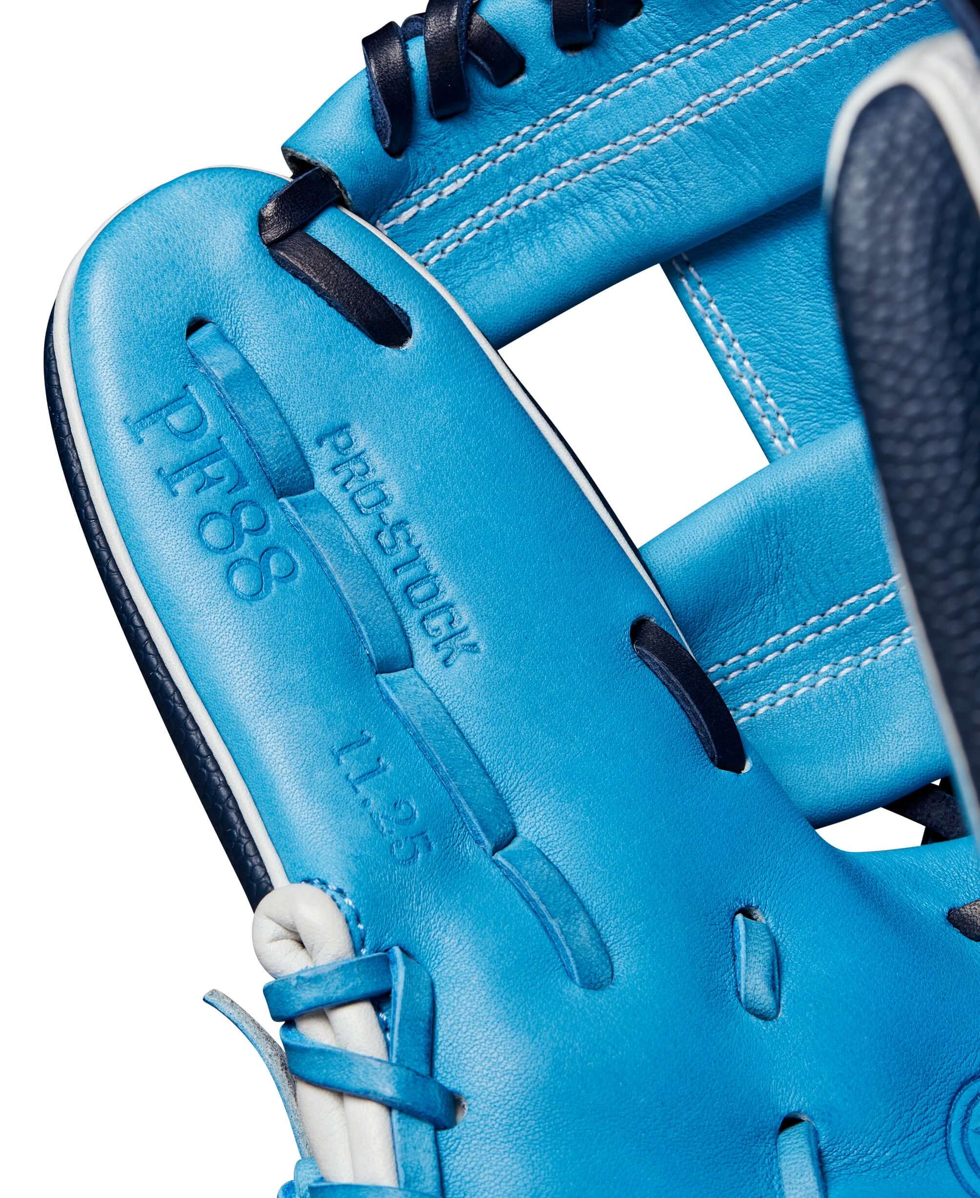Close-up of Wilson A2000 PF88SS baseball glove highlighting Pro Stock leather and 11.25" size in Sky Blue color.