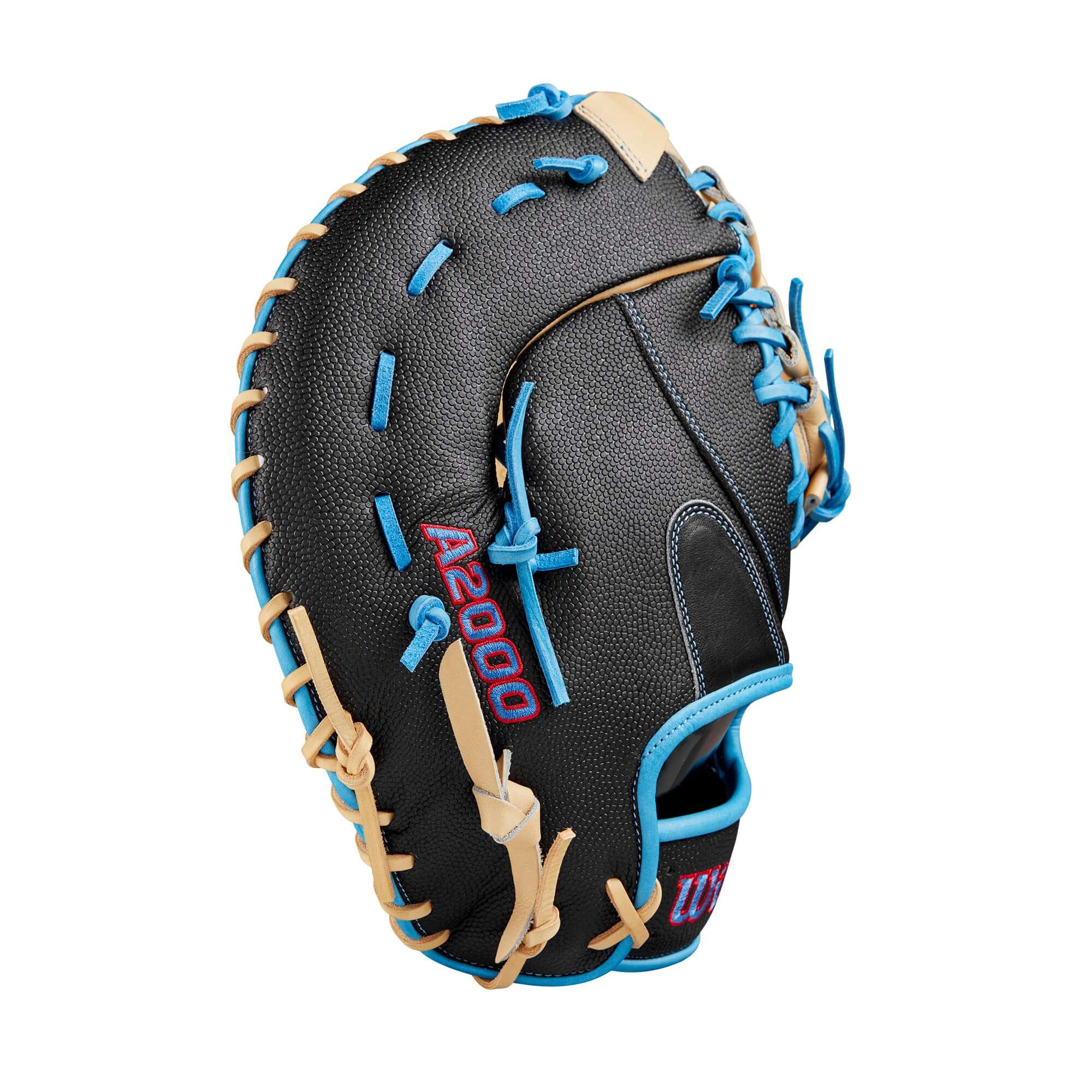 Wilson A2000 1679SS baseball first base mitt in black and blonde leather, designed for optimal performance and comfort.
