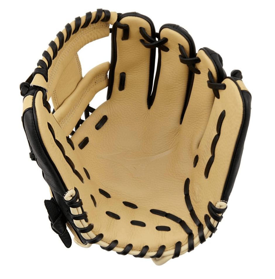 Mizuno GFN1150B5 Franchise 11.5" infield baseball glove showcasing high-quality leather and expert craftsmanship.
