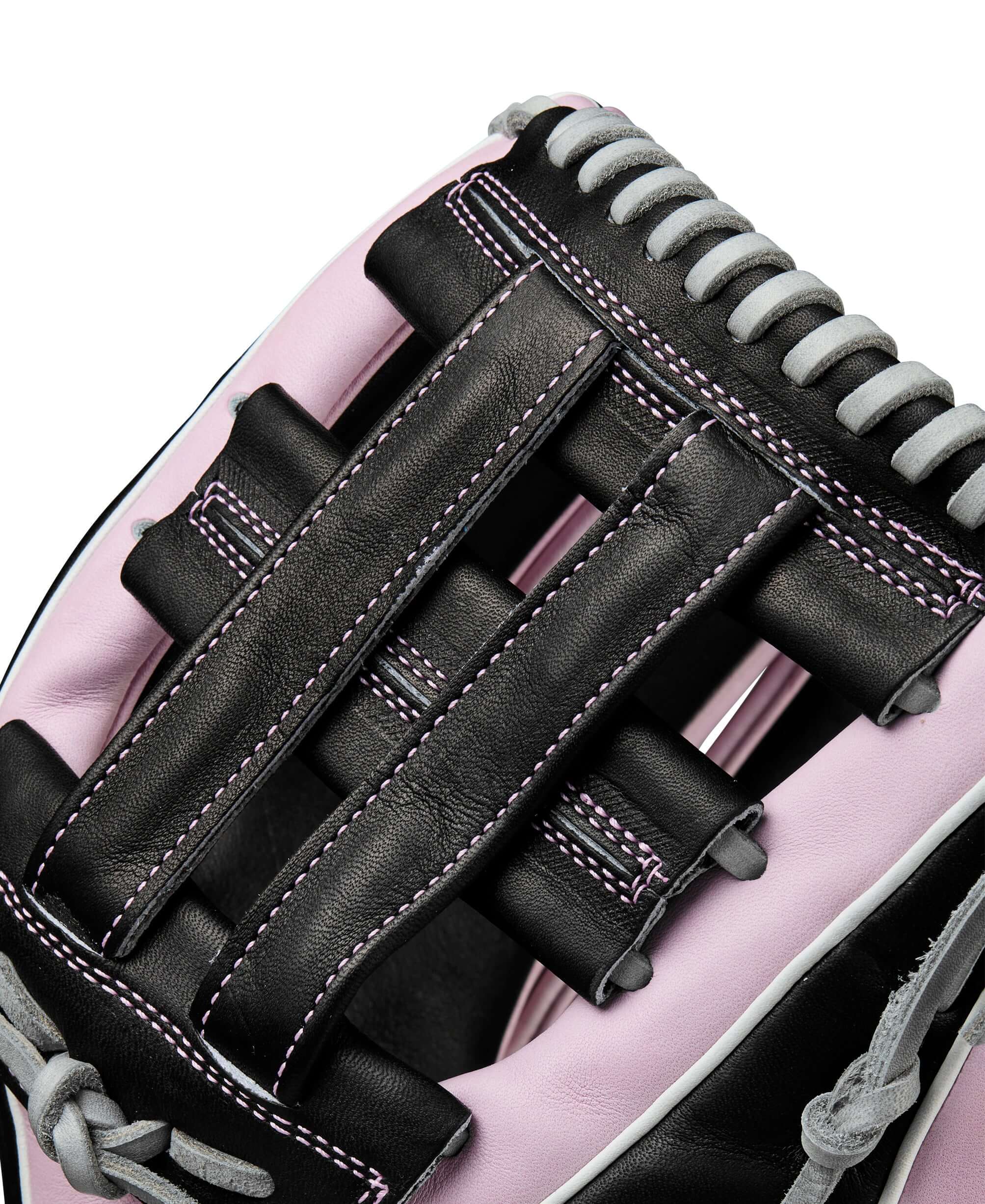 Detailed image of the Dual Post Web on Wilson A2K DW5 for effective ball control.