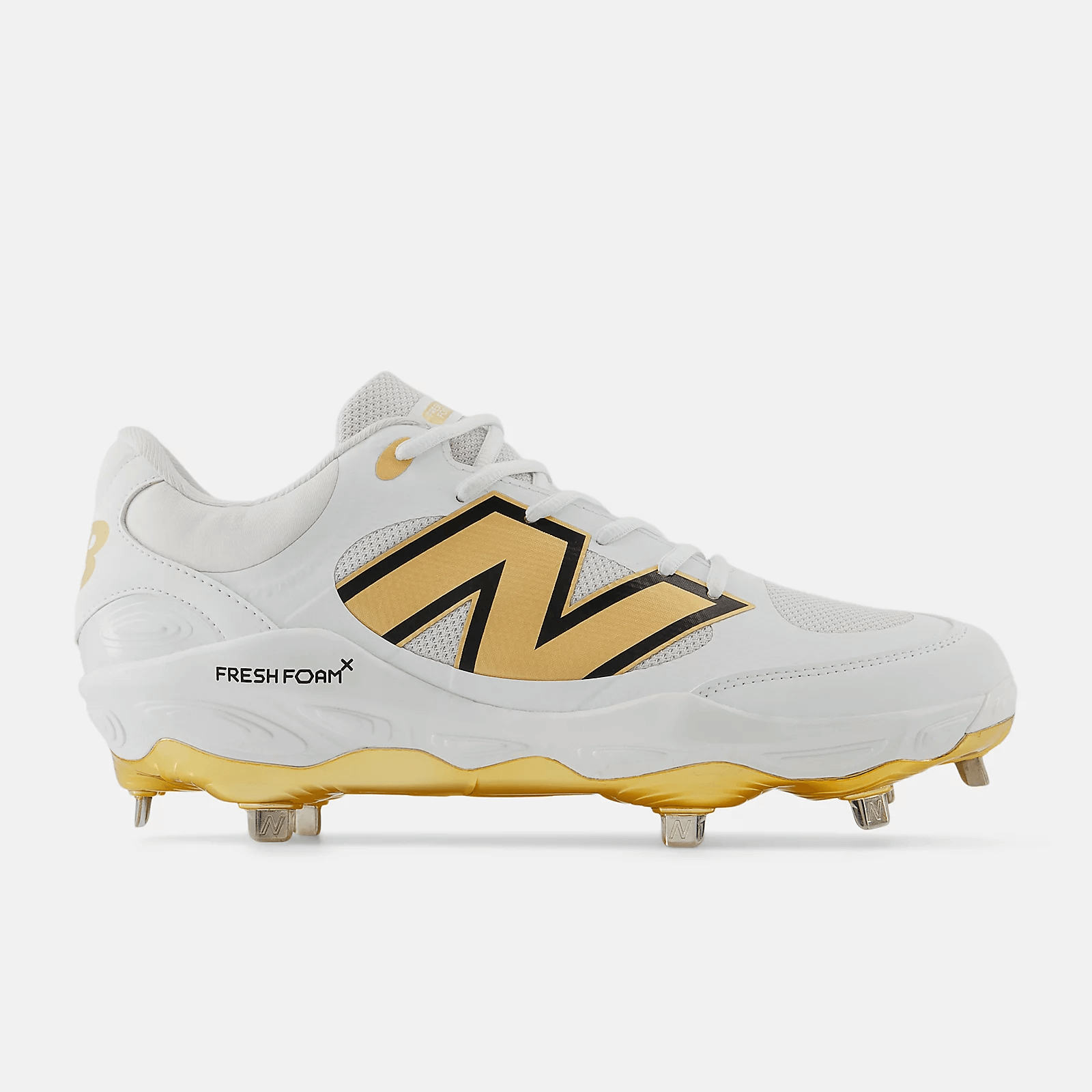 New Balance Fresh Foam X 3000v7 cleats in white and metallic gold, featuring cushioned midsole and 8-spike metal plate.