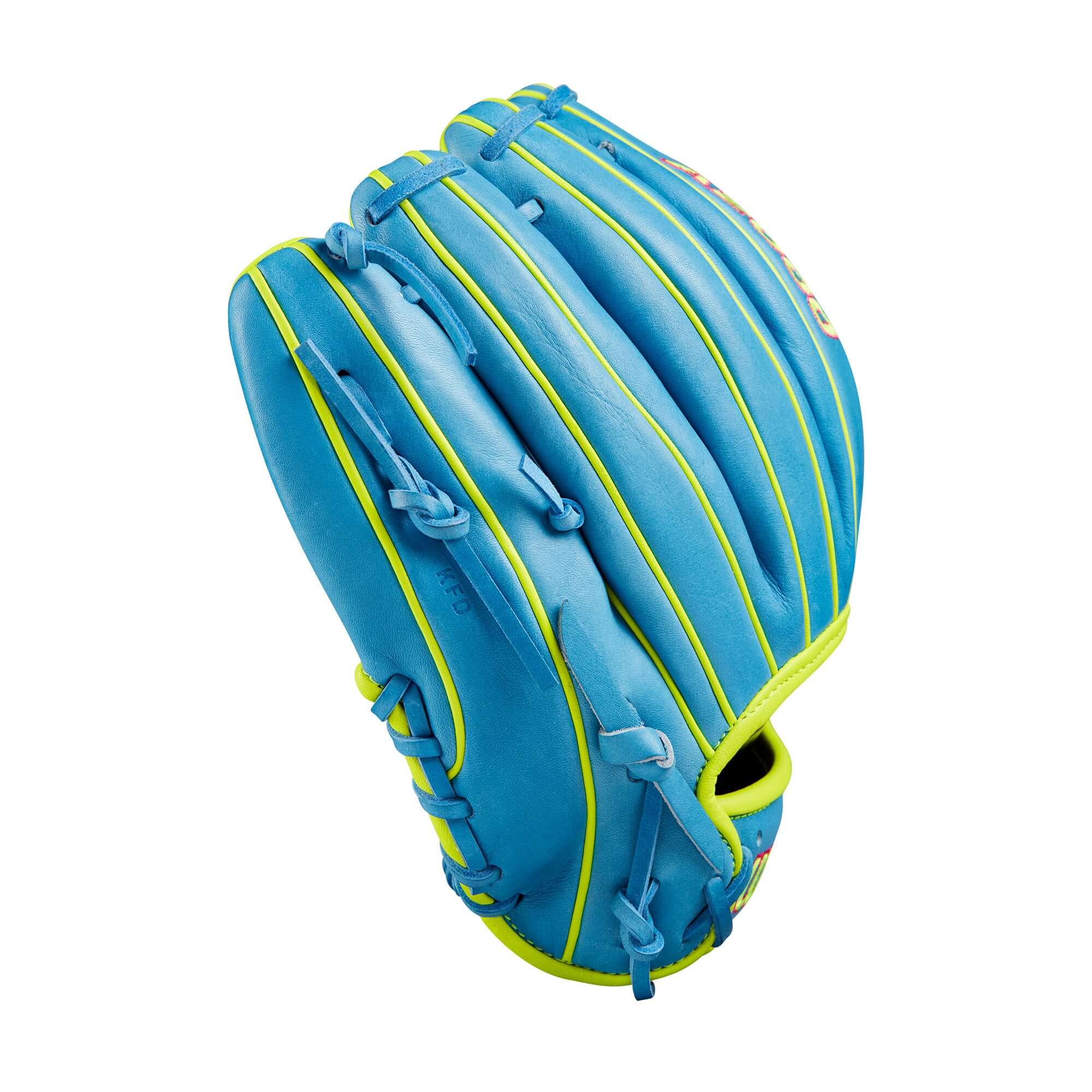 Wilson A2000 1786 infield baseball glove in Sky Blue/Optic color, designed for optimal performance and quick ball handling.