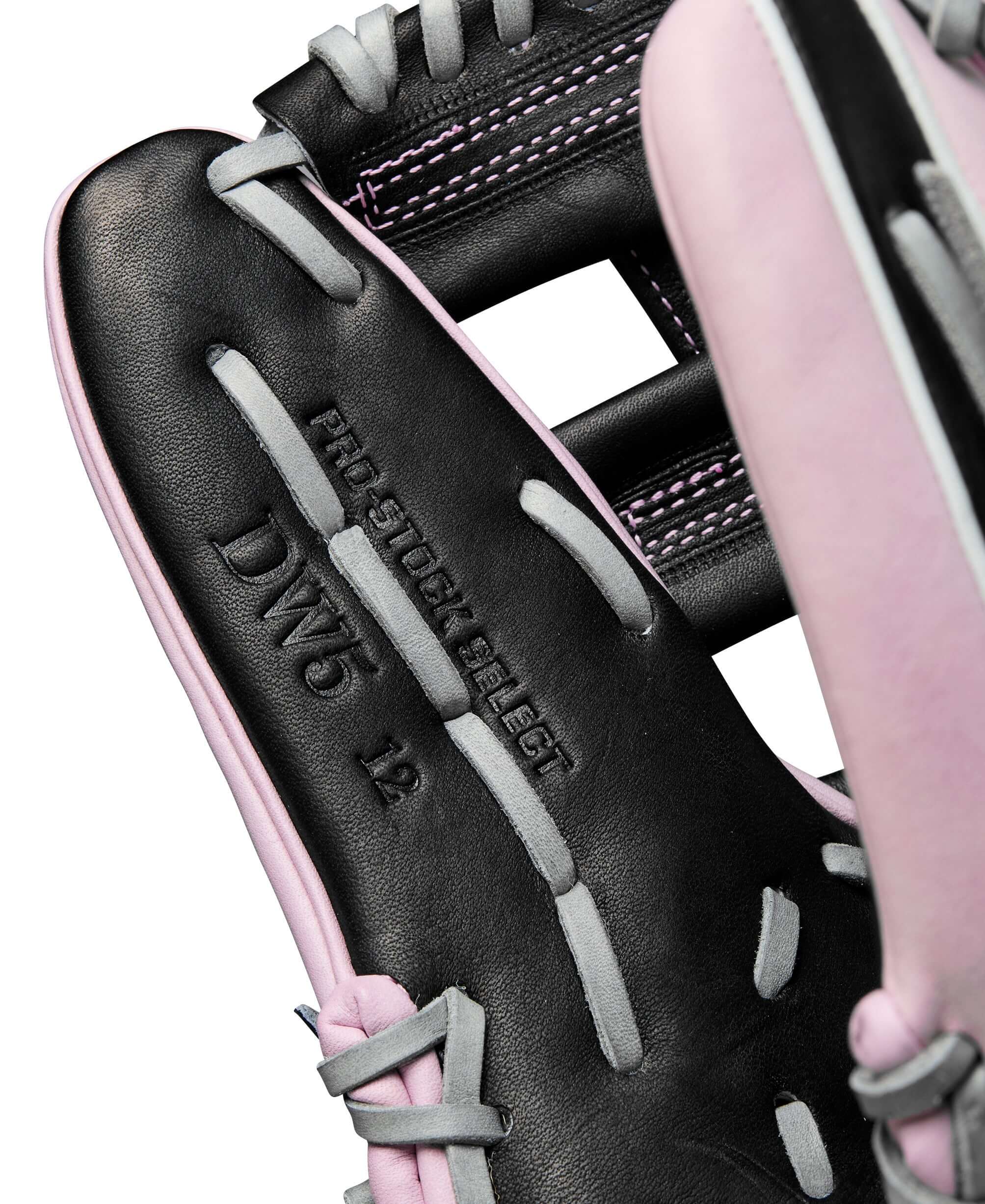 Detailed thumb view displaying craftsmanship and structure with Pro Stock® Select leather