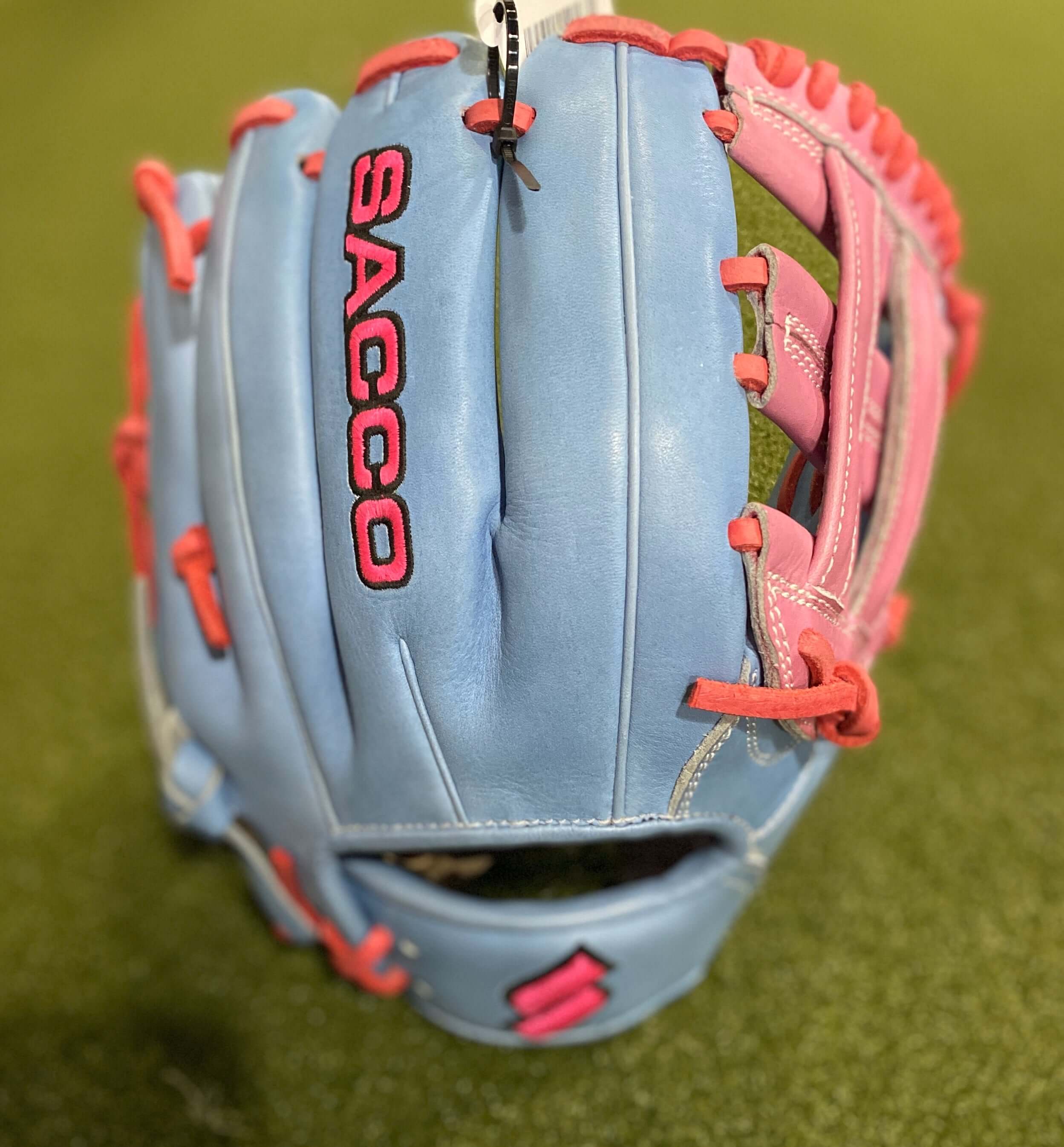 Sacco Ultra Smooth Kip RHT H-Web glove in cotton candy colors, featuring durable design and ergonomic fit for players.