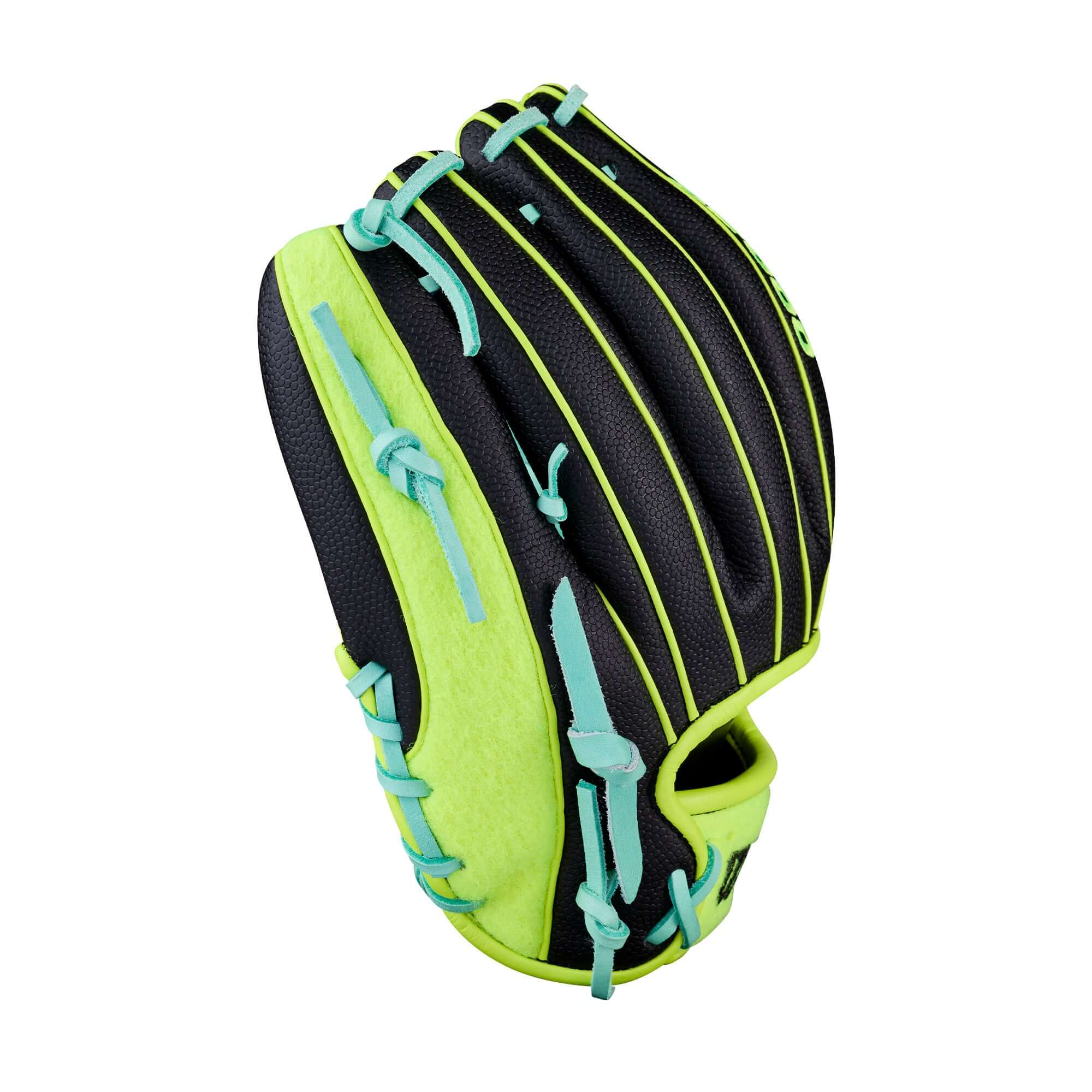 Wilson 2025 Tennis A2000 1786SS 11.5” glove finger detail highlighting rolled dual welting design.