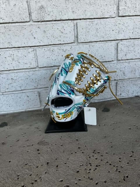 Drip Gloves 90's Retro Limited Edition Trapeze RHT 11.75 inches