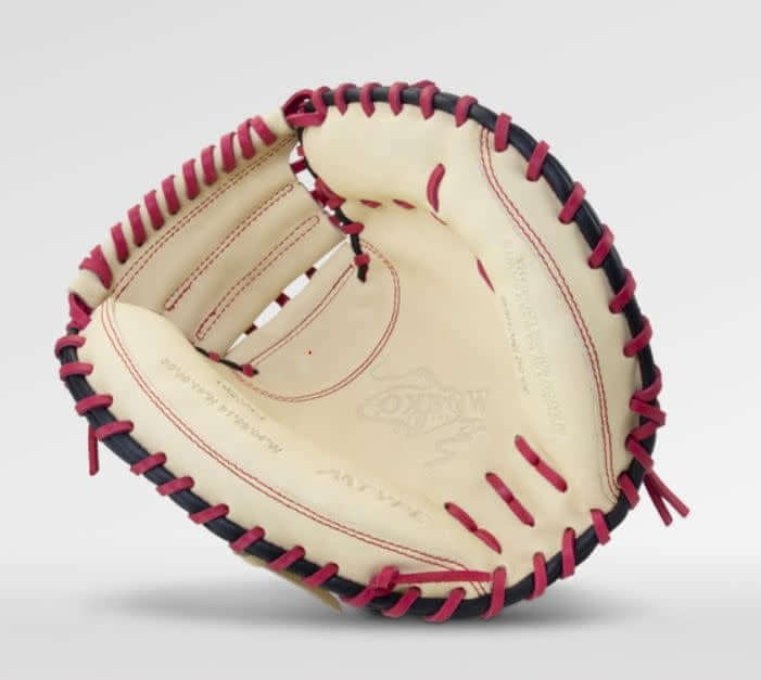 Marucci Oxbow M Type 235C1 33.5 catcher's mitt, full-grain cowhide leather, RHT.