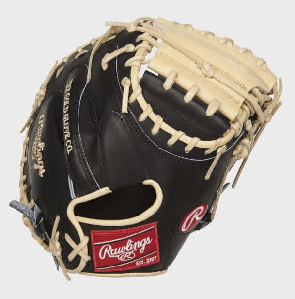 RAWLINGS HEART OF THE HIDE R2G CM 33 baseball glove, ready for game use with minimal break-in required.