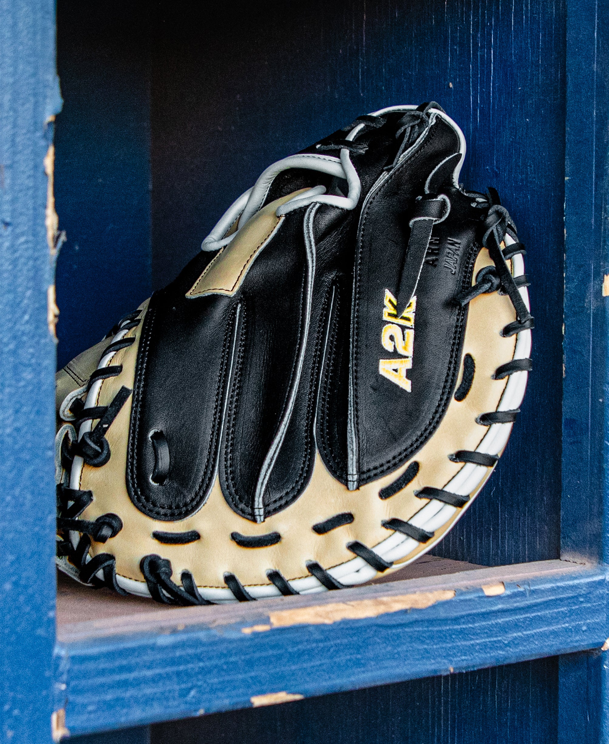 Wilson 2027 A2K 1734 Annual 34" Catcher's Mitt