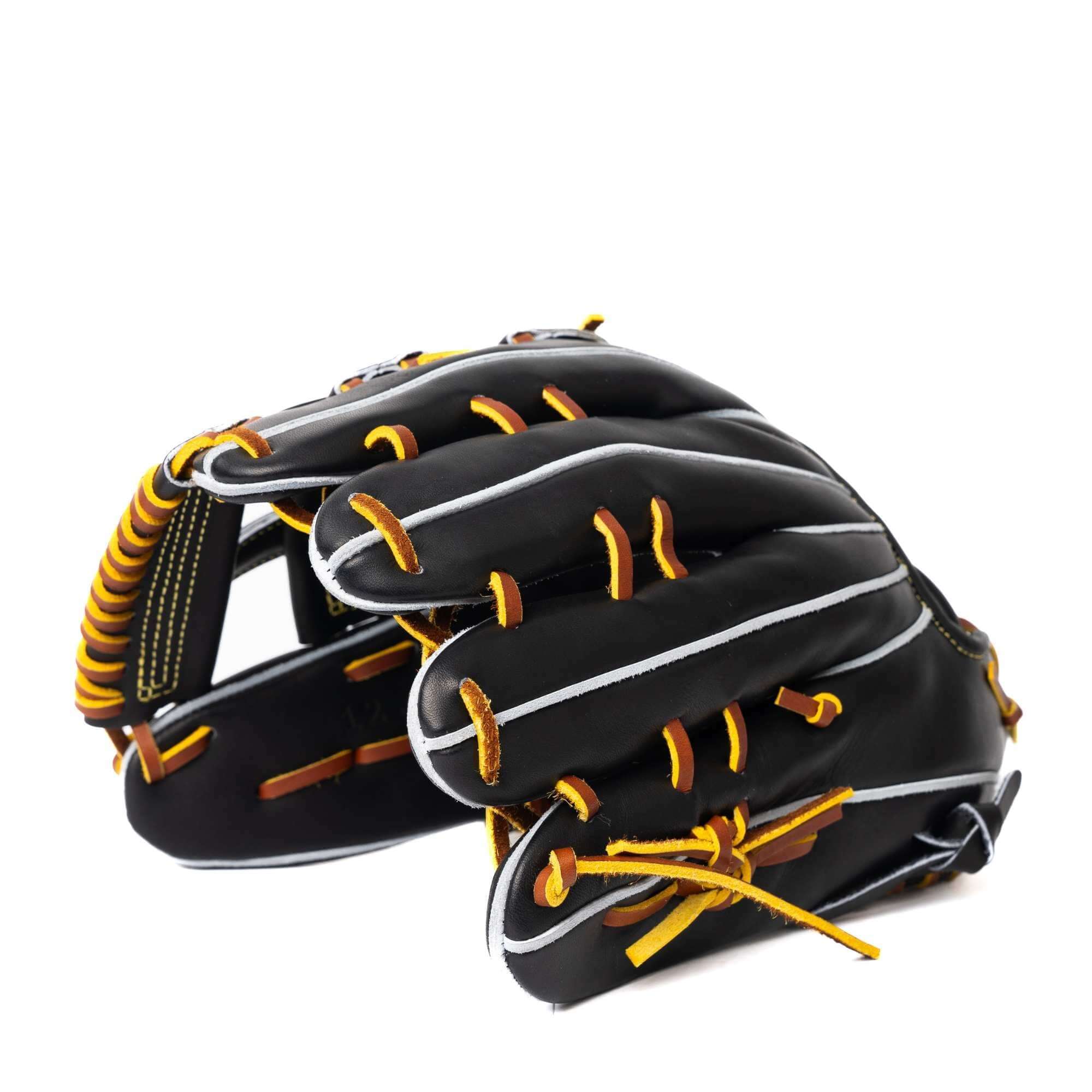 Finger view of the Jax LJ-10S glove, showcasing deep pocket and secure grip for exceptional ball control.