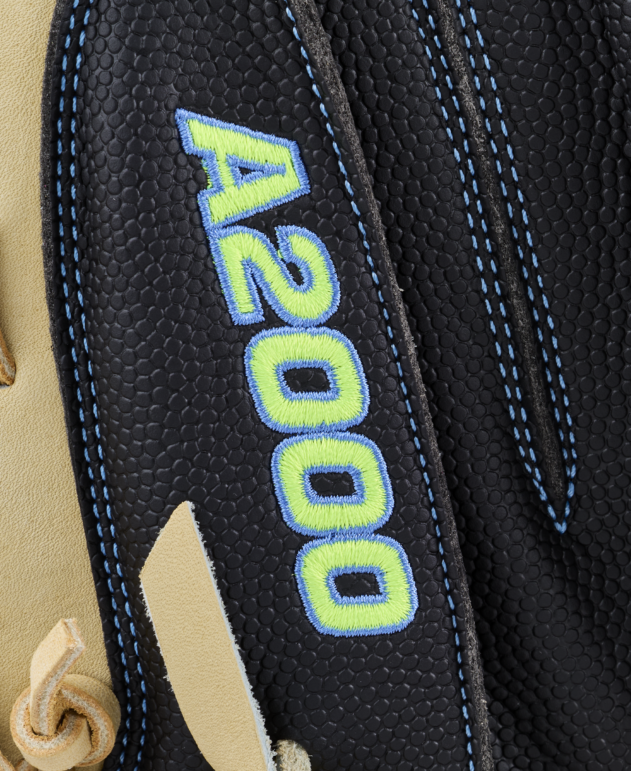 Wilson 2027 A2000 M23SS Annual 33.5" Baseball Glove