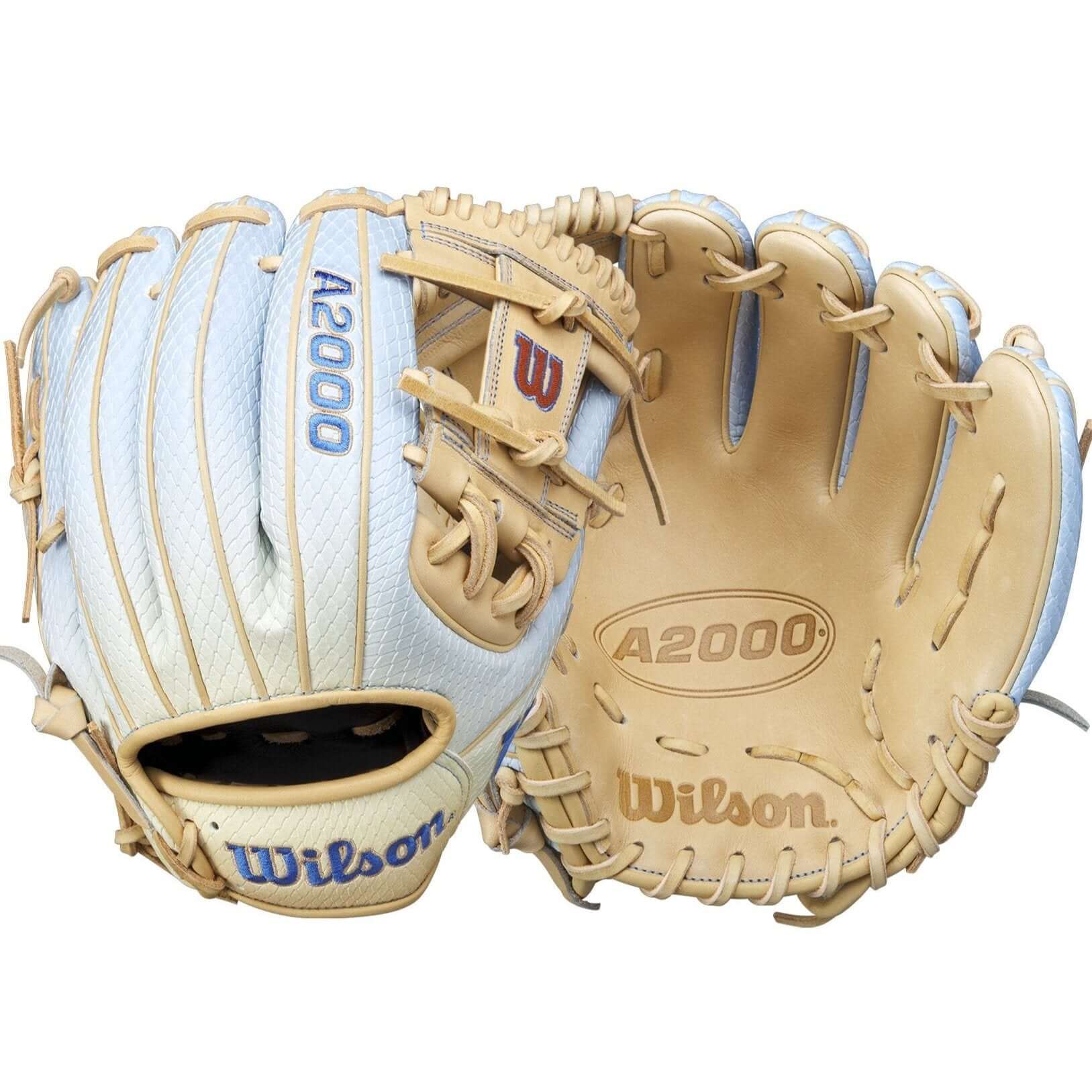 Wilson 2024 Arizona Sky A2000 1786SS 11.5” infield baseball glove in Sky Blue and Blonde leather.