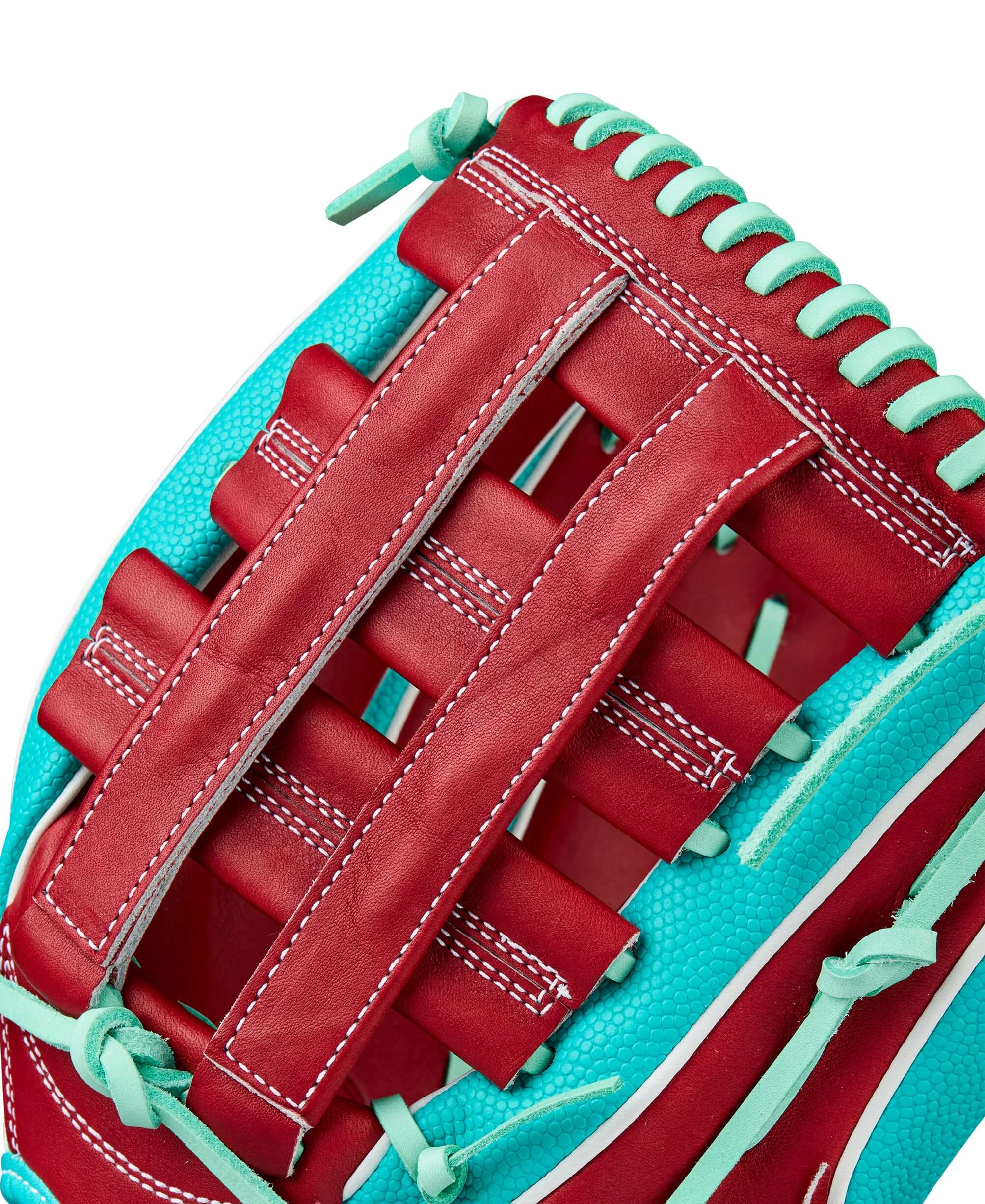 Wilson A2K MY7SS 12.5” Outfield Glove Dual Post Web detail forming a deep pocket.