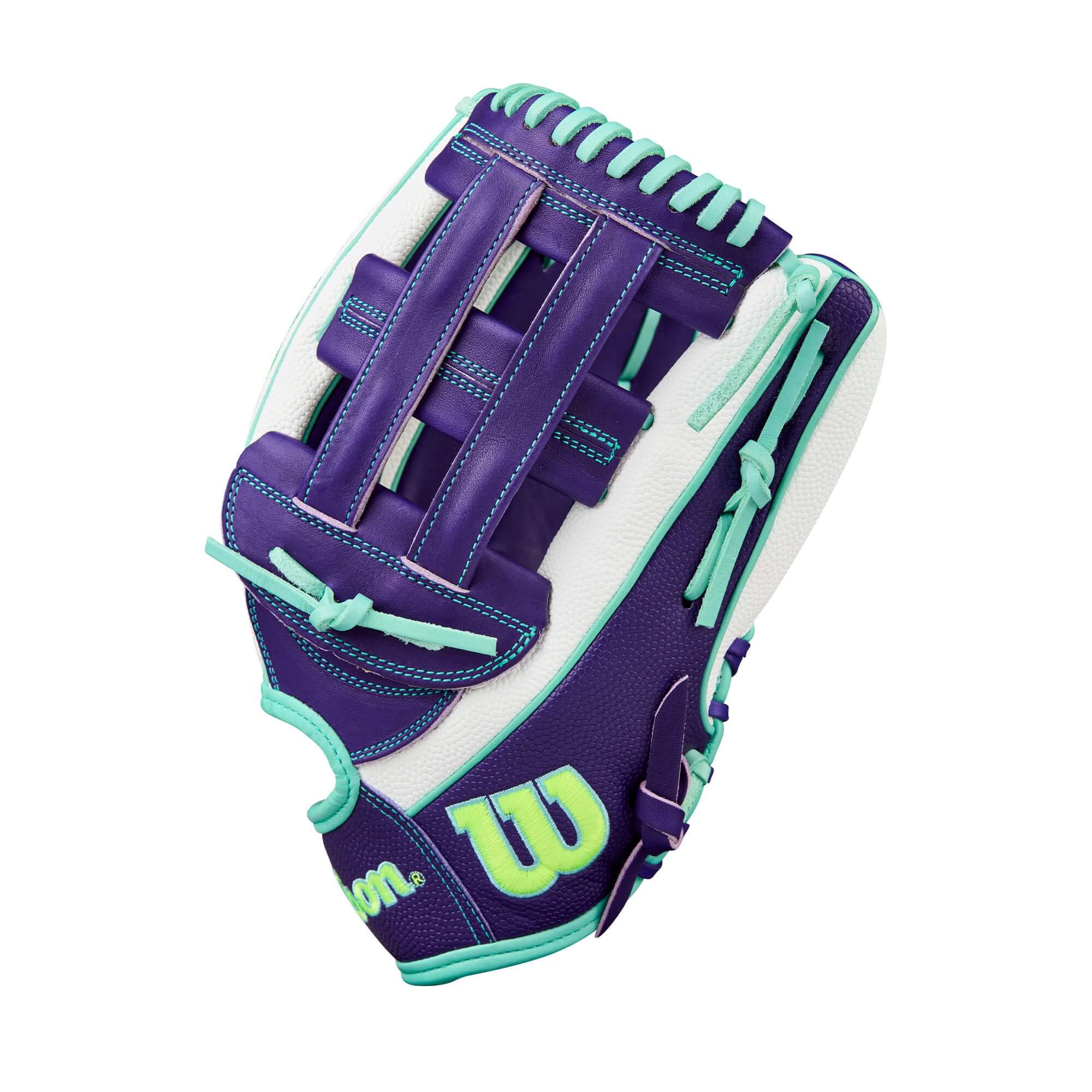 Wilson 2025 A2000 FP50SS 12.25” Fastpitch Outfield Glove LHT thumb detail with Comfort Pro Fit liner.