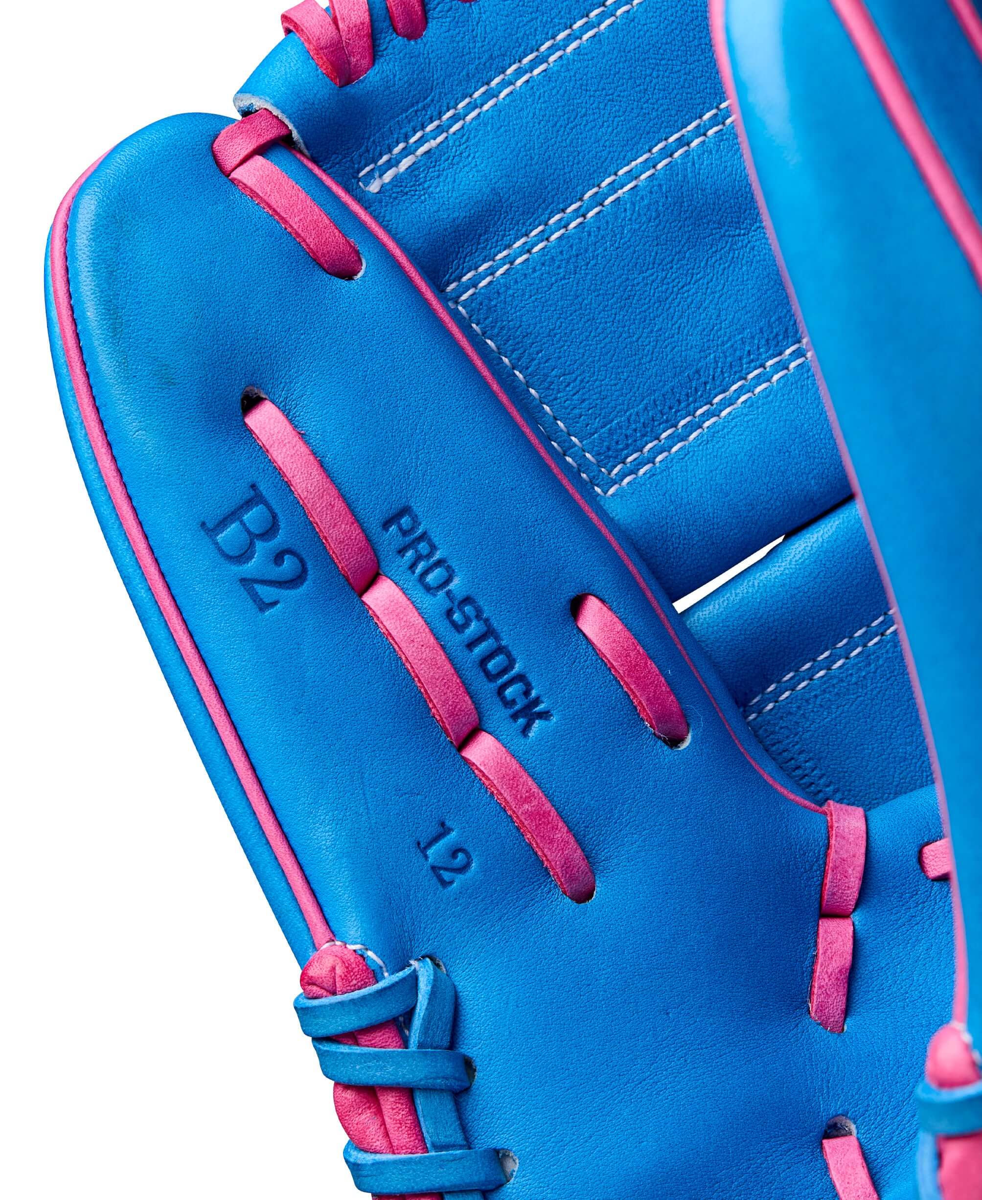 Wilson 2025 Love the Moment A2000 B2 Pitcher's Baseball Glove 12