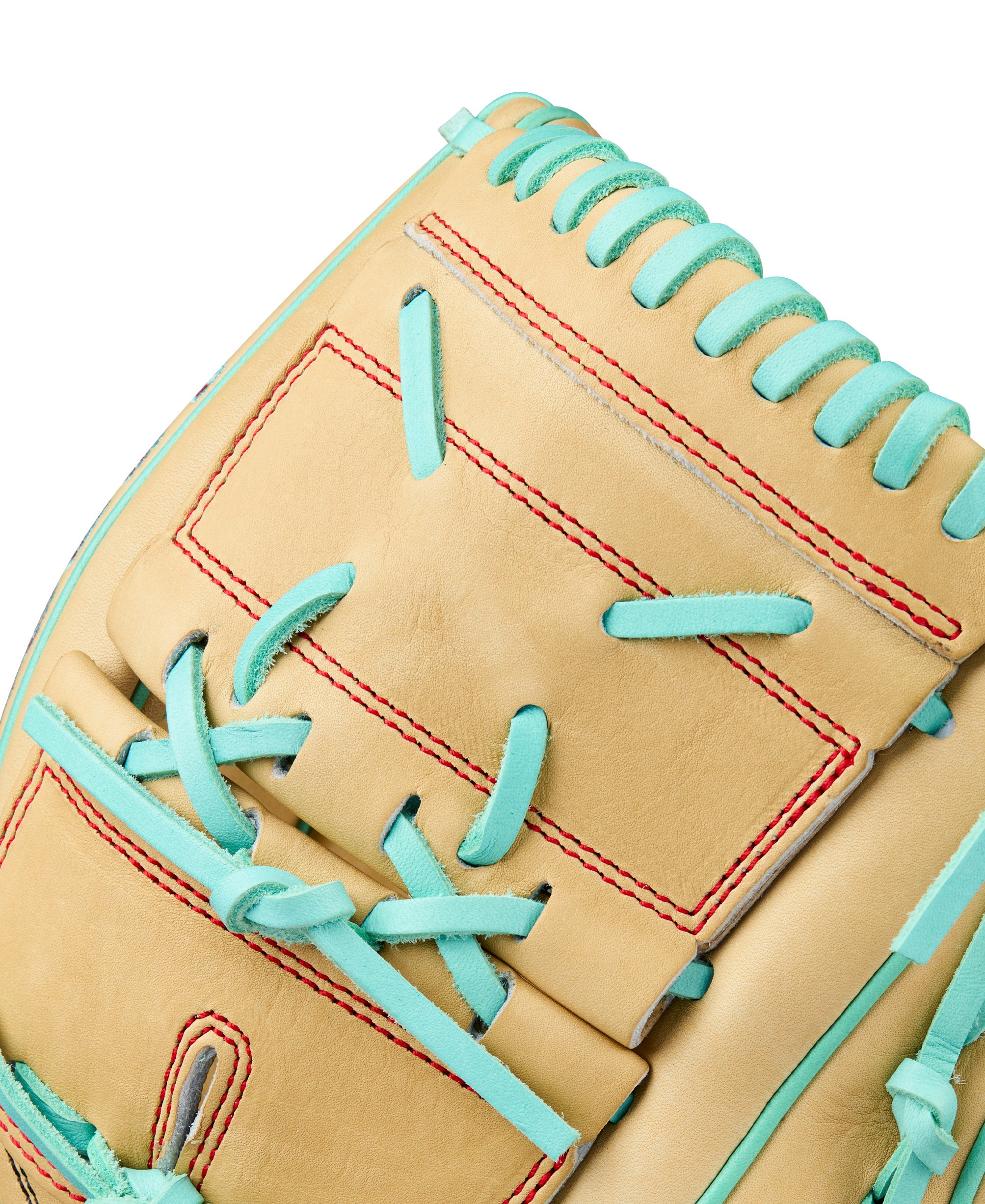 Wilson 2025 A2000 B12 12” Pitcher’s Glove LHT Closed Two-Piece Web detail for grip concealment.
