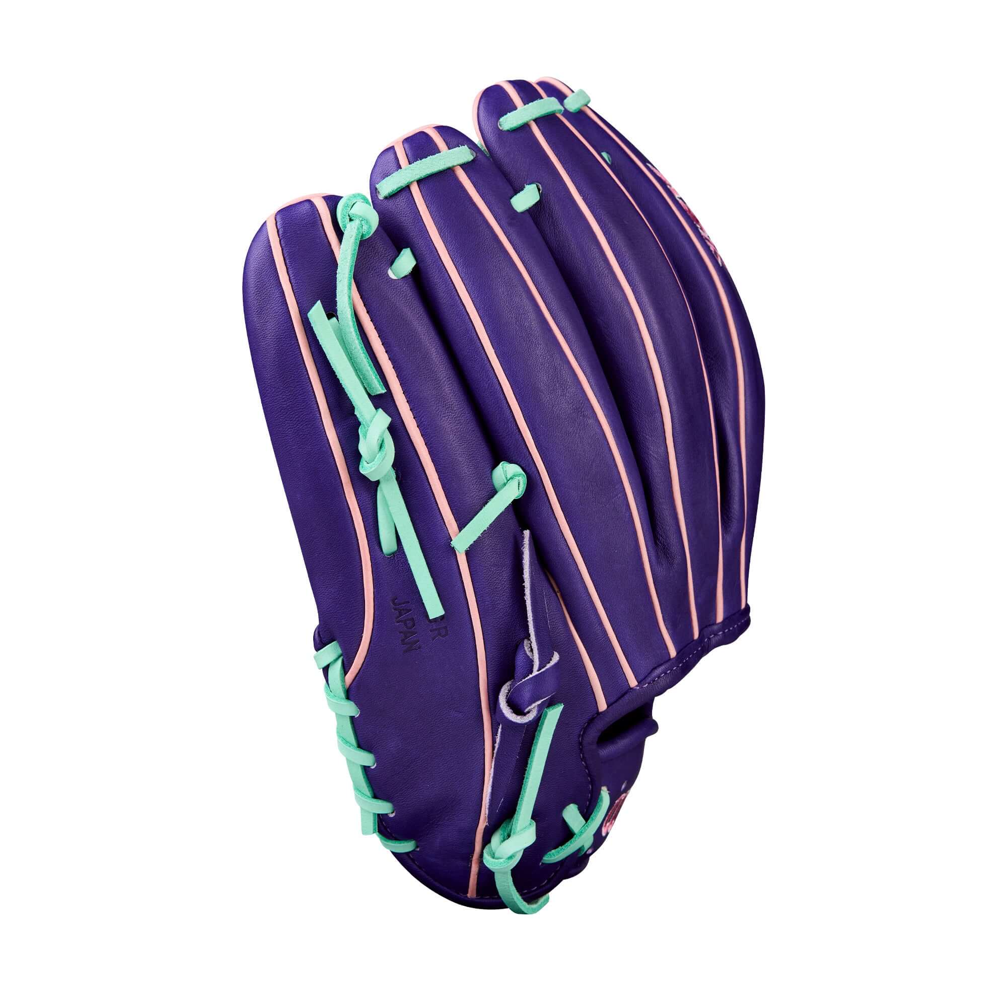 Wilson 2025 A2K C12 12” Pitcher’s Glove finger detail showing Rolled Dual Welting.