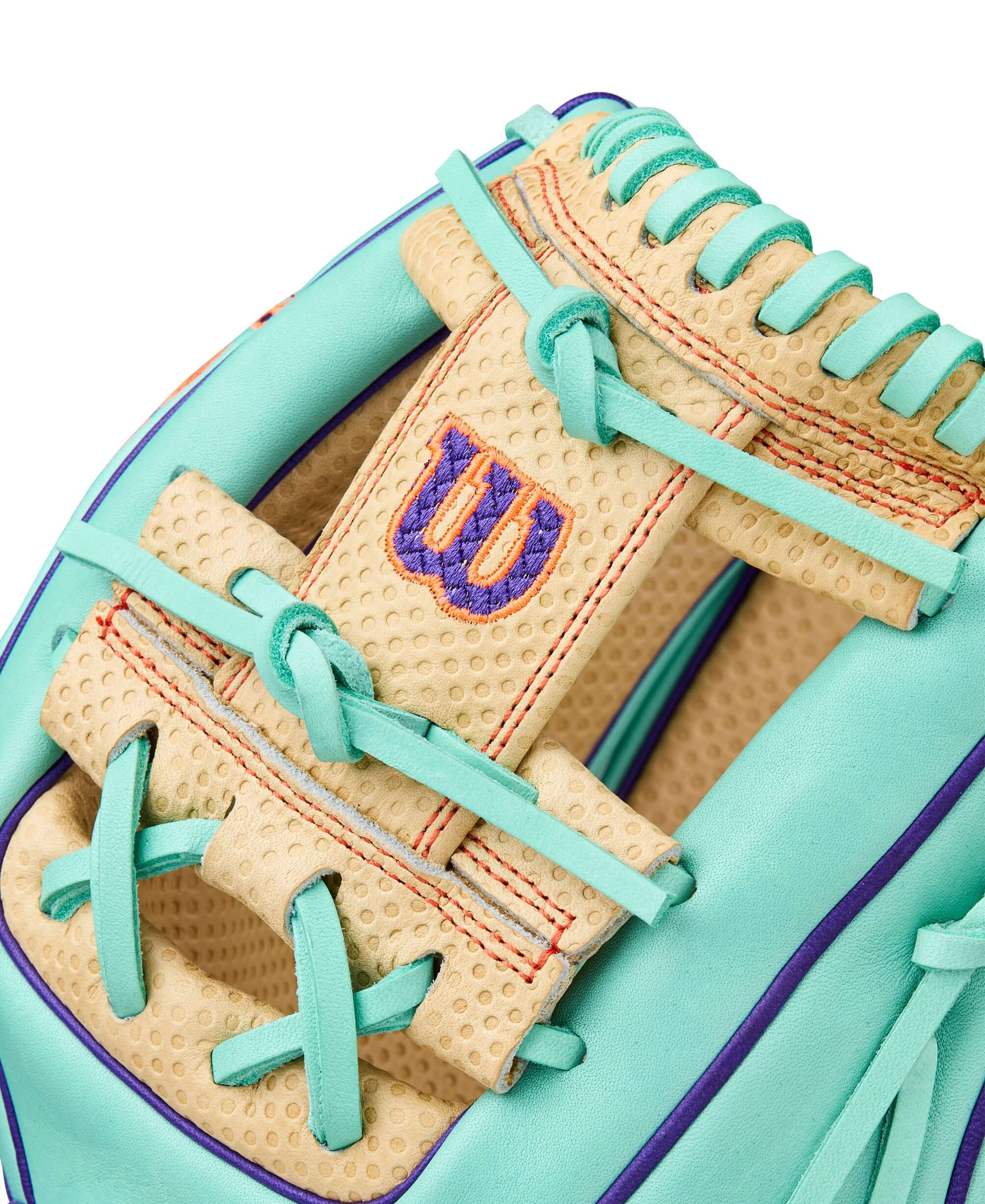 H-Web view of Wilson Winter 2025 A2000 SC1786 11.5" Infield Baseball Glove with Spin Control™ texture for enhanced ball grip.