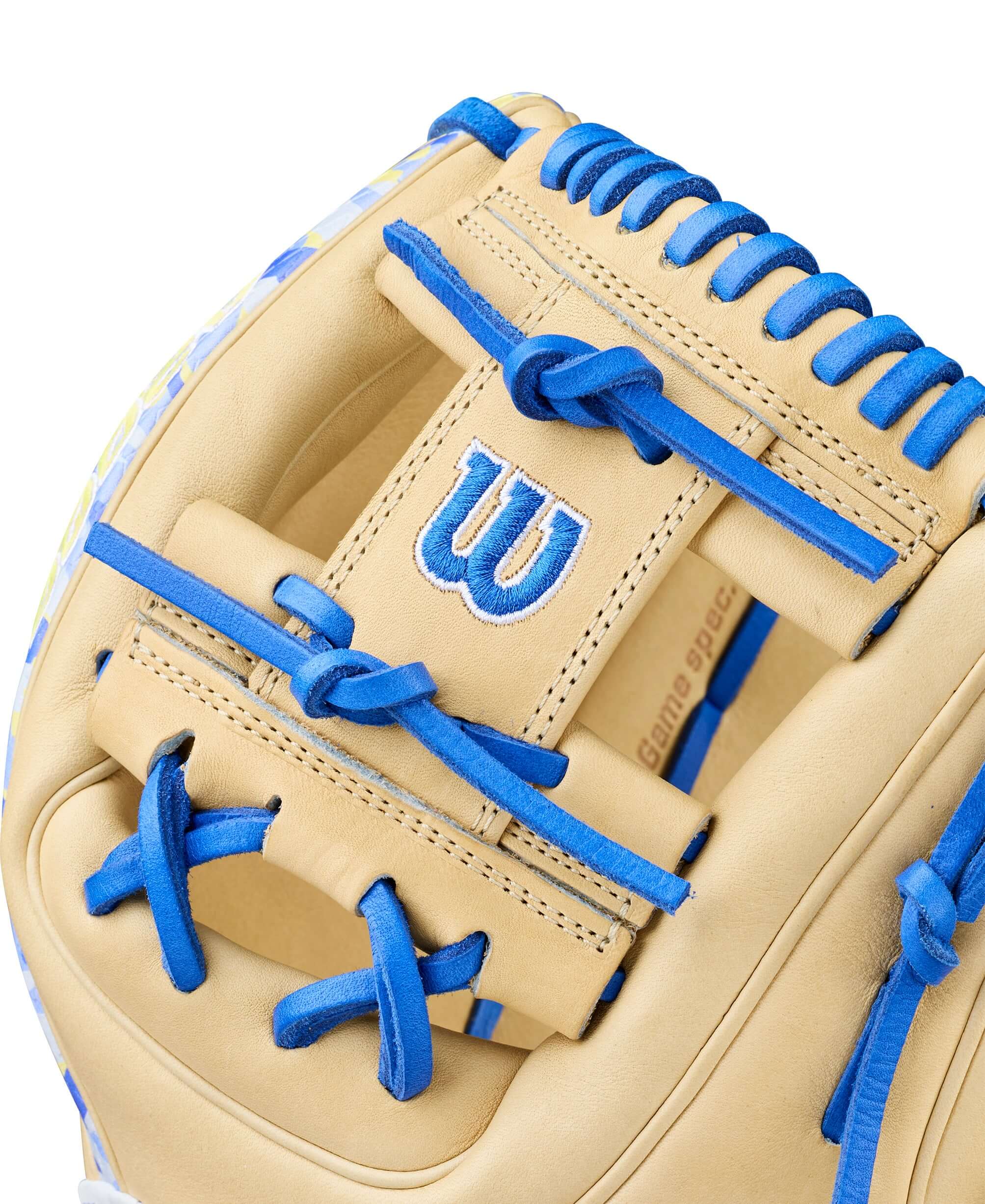Single Post Web of Wilson Winter 2025 Bobby Witt Jr A2000 BWJ7 GM 11.75" Infield Baseball Glove for secure ball control.