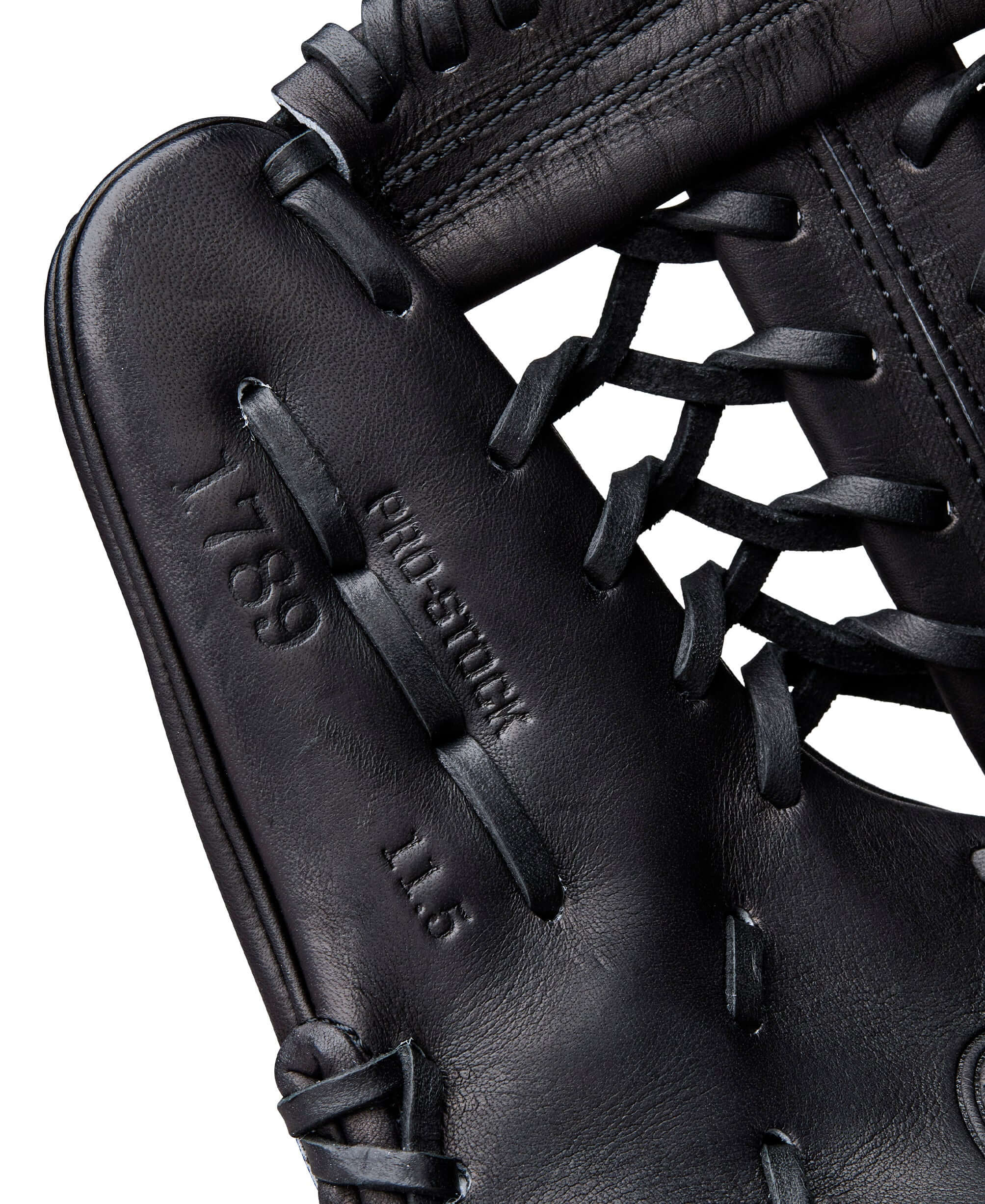 Wilson 2026 A2000 Classic 1789 11.5" Infield Baseball Glove Black LHT detailed view showcasing Pro Stock® leather.