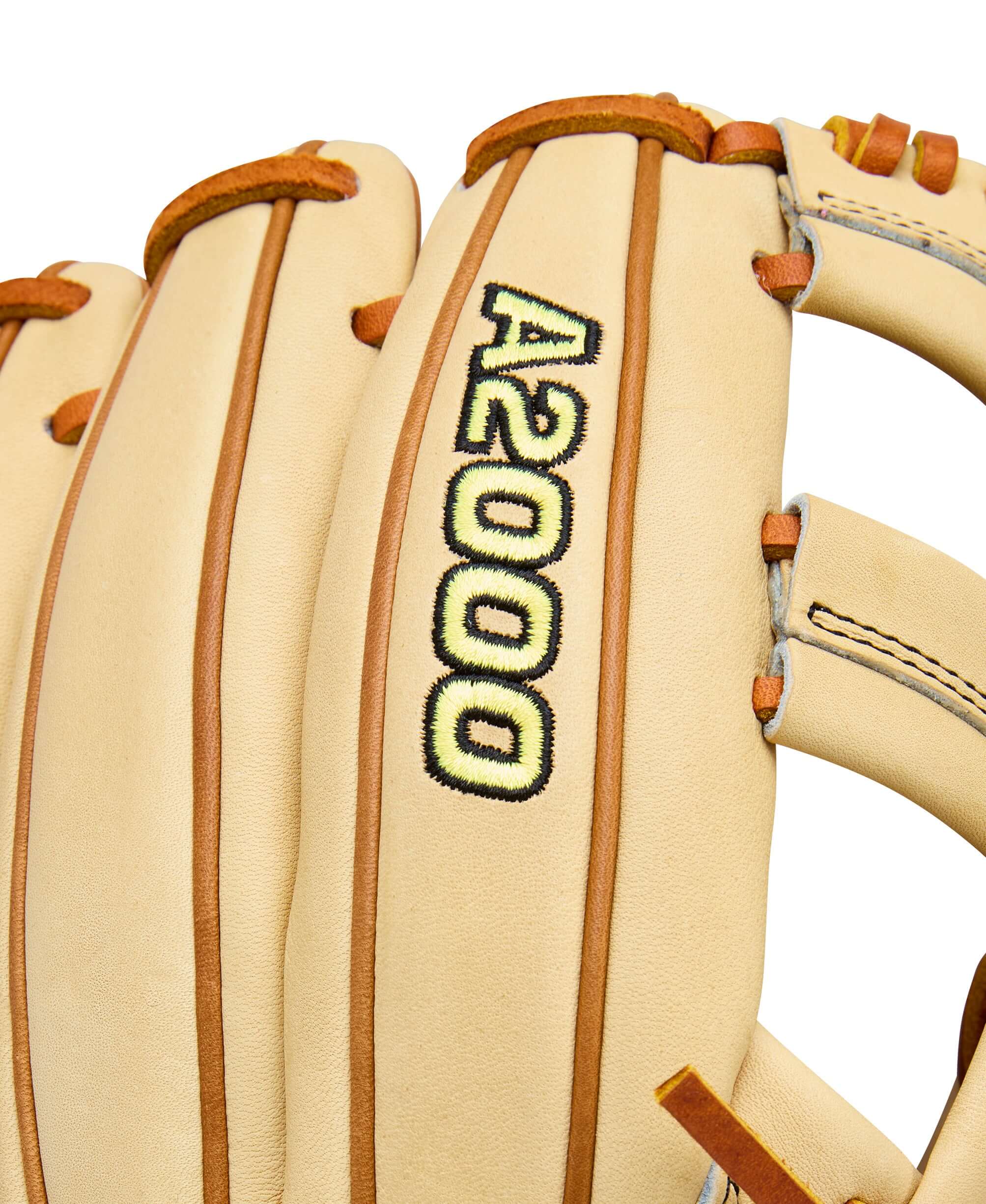 Wilson 2026 A2000 Classic EL3 11.75" Infield Glove close-up showing A2000 logo and leather.